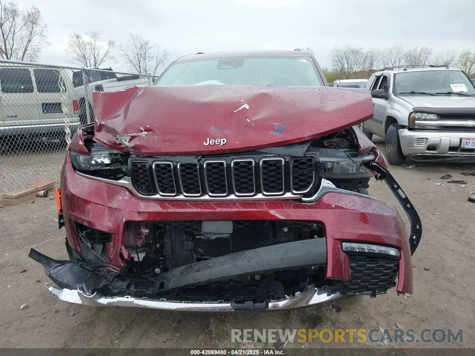 11 Photograph of a damaged car 1C4RJKBG2M8140066 JEEP GRAND CHEROKEE L 2021