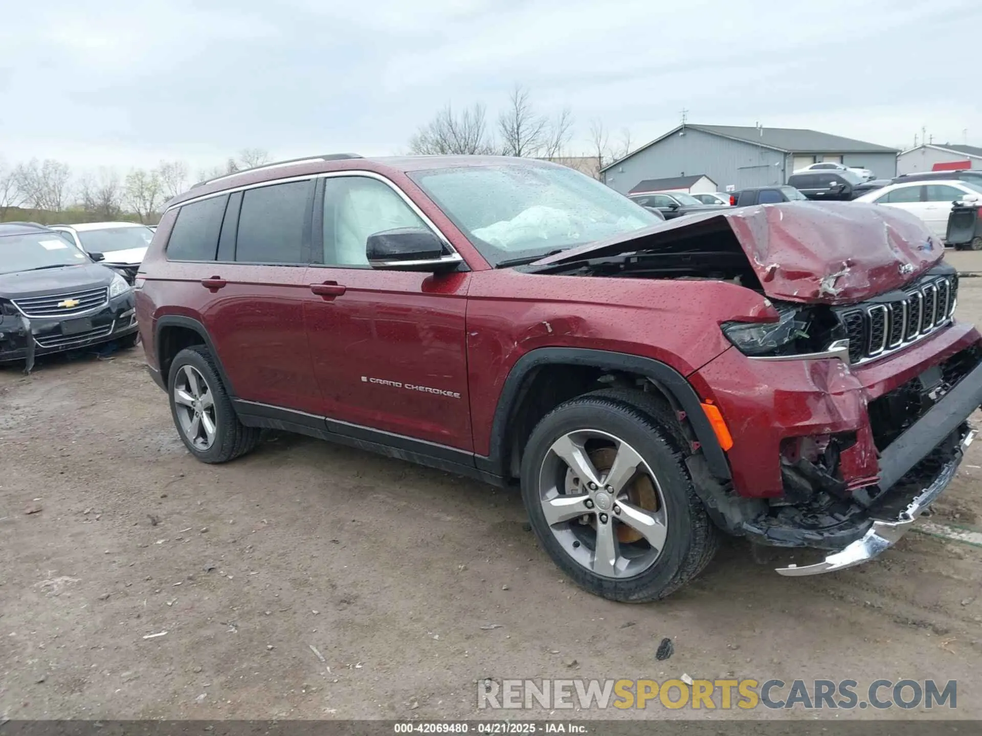 12 Photograph of a damaged car 1C4RJKBG2M8140066 JEEP GRAND CHEROKEE L 2021