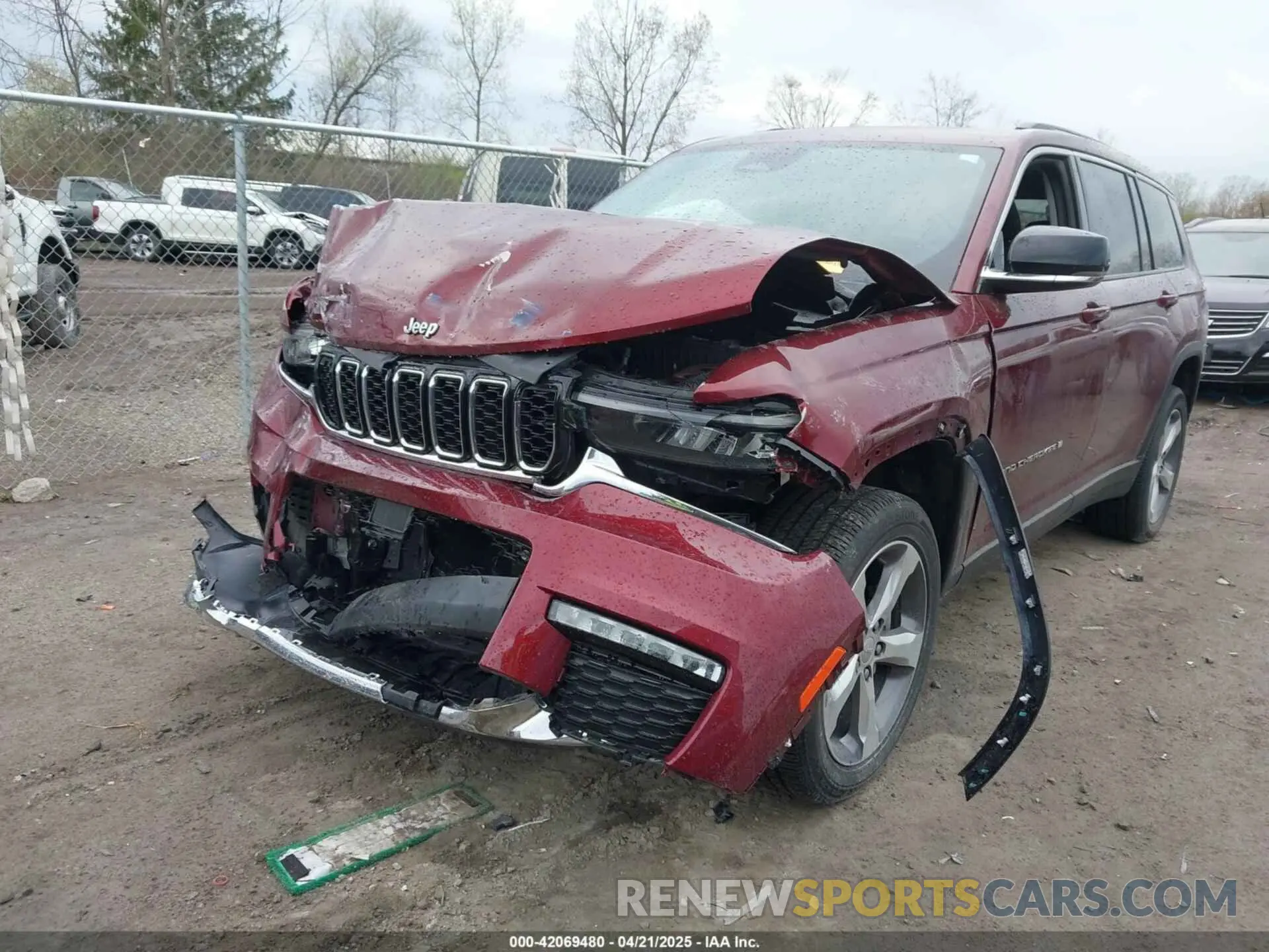 2 Photograph of a damaged car 1C4RJKBG2M8140066 JEEP GRAND CHEROKEE L 2021