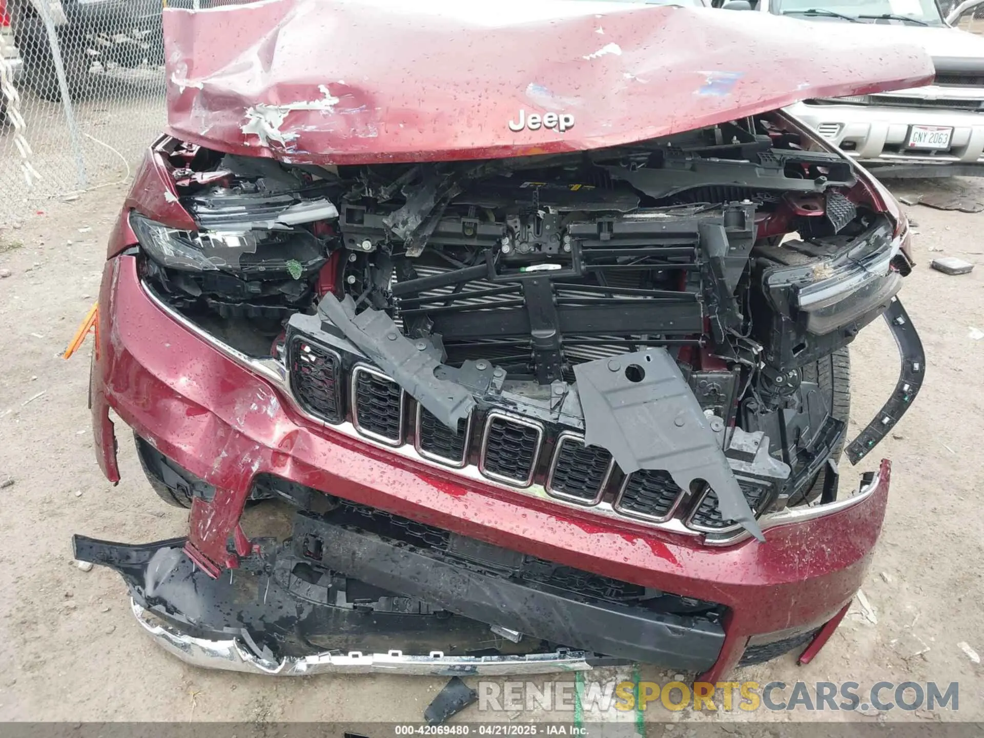6 Photograph of a damaged car 1C4RJKBG2M8140066 JEEP GRAND CHEROKEE L 2021