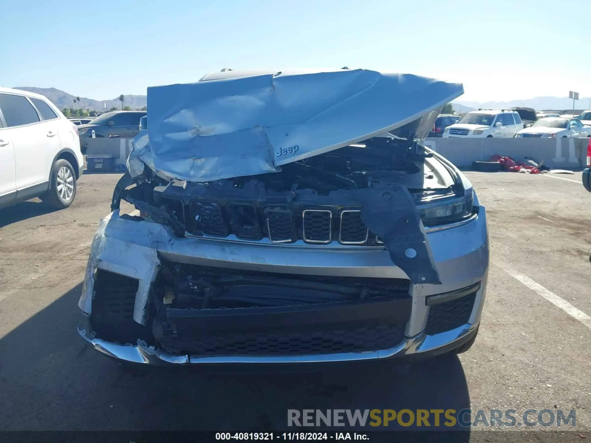 12 Photograph of a damaged car 1C4RJKBG2M8156266 JEEP GRAND CHEROKEE L 2021