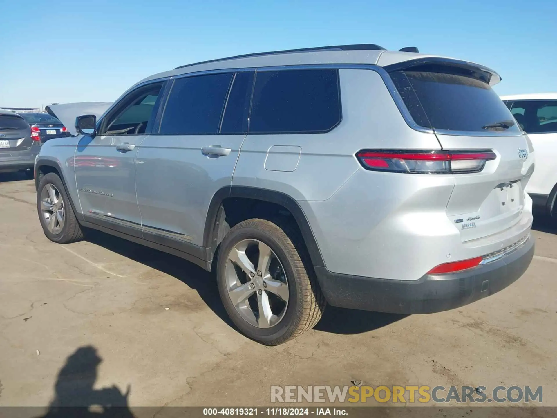 3 Photograph of a damaged car 1C4RJKBG2M8156266 JEEP GRAND CHEROKEE L 2021