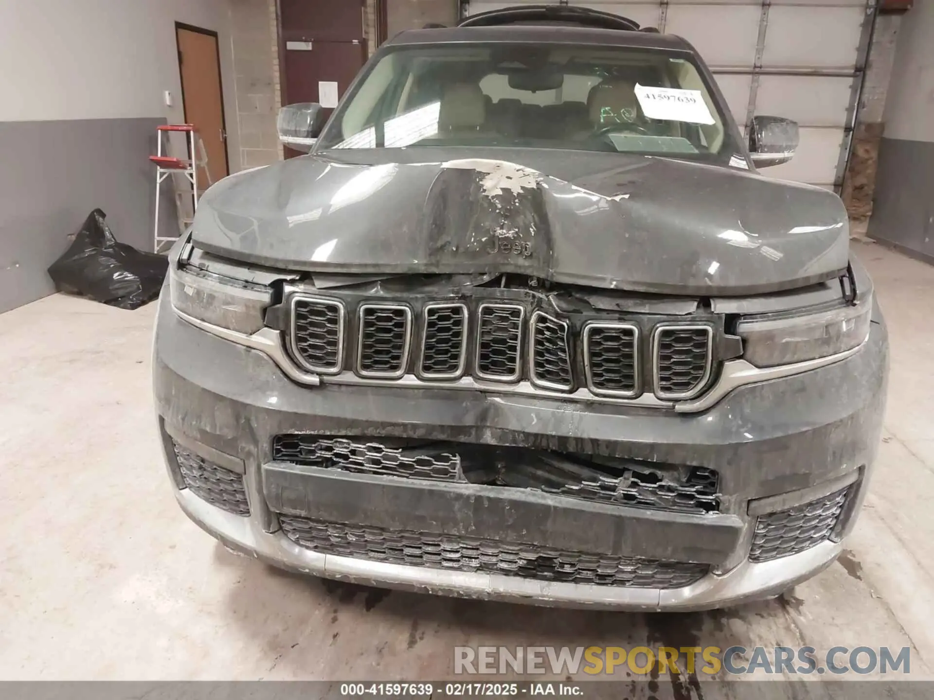 6 Photograph of a damaged car 1C4RJKBG2M8211010 JEEP GRAND CHEROKEE L 2021