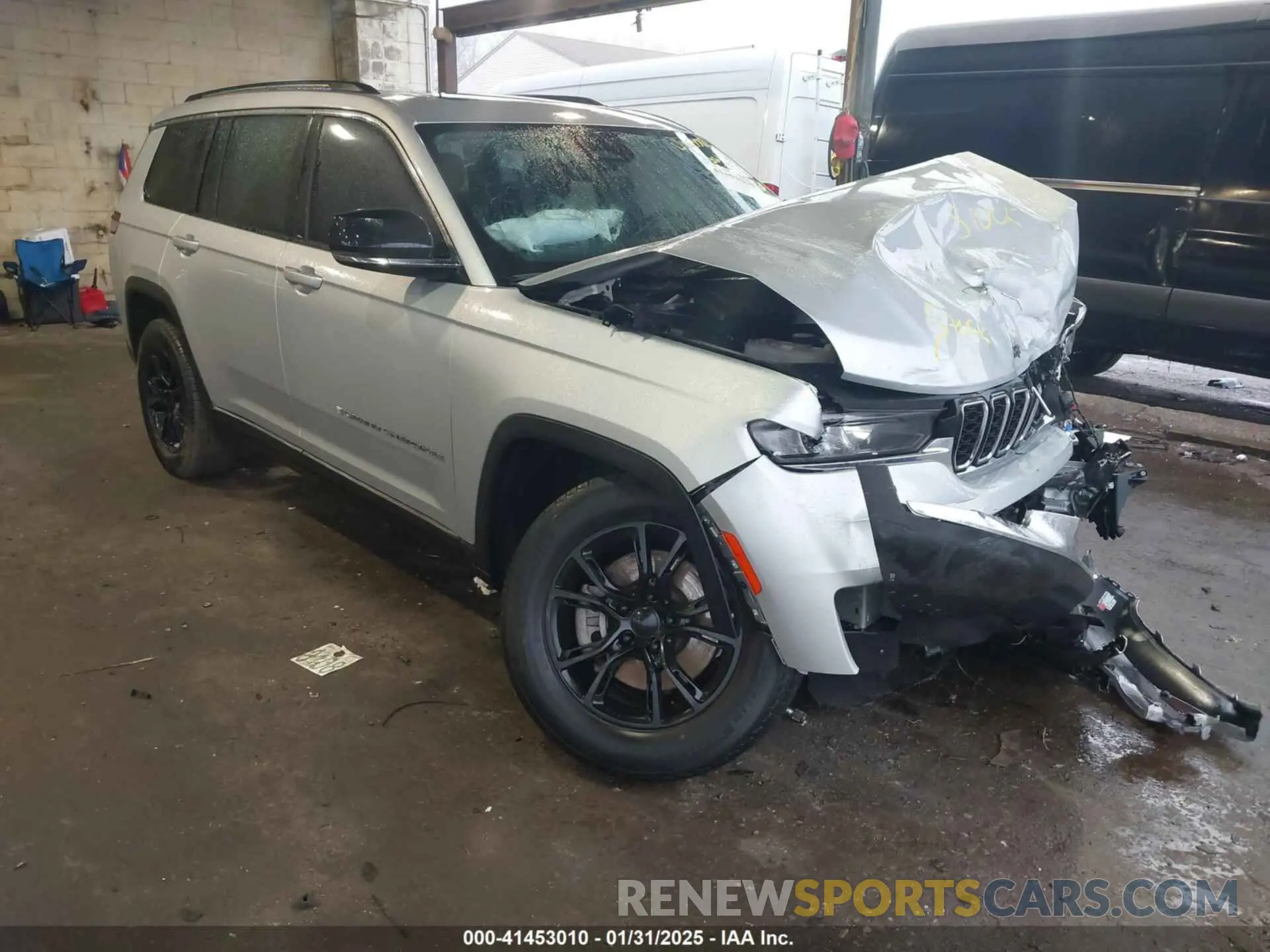 1 Photograph of a damaged car 1C4RJKBG3M8132574 JEEP GRAND CHEROKEE L 2021