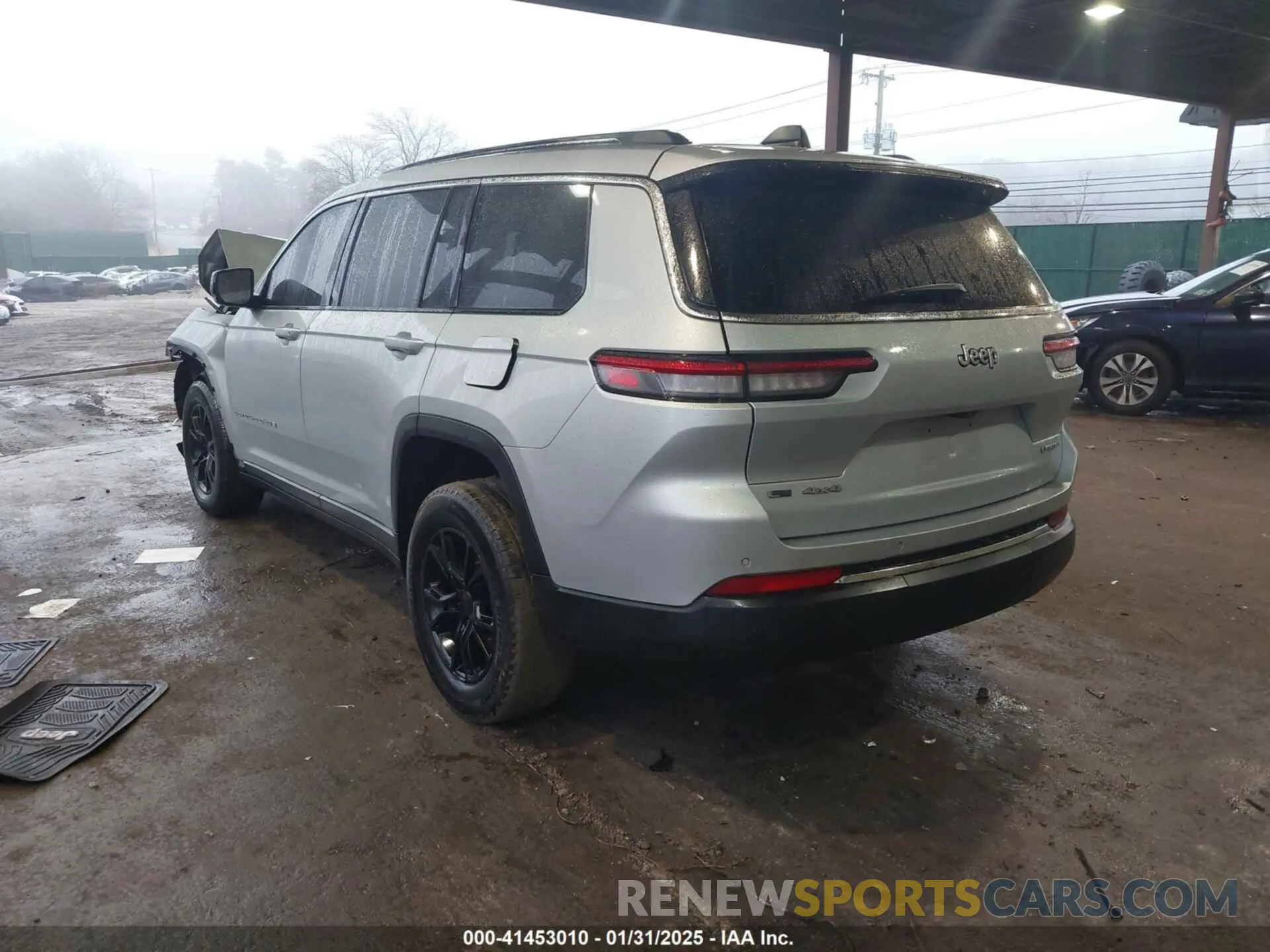 3 Photograph of a damaged car 1C4RJKBG3M8132574 JEEP GRAND CHEROKEE L 2021