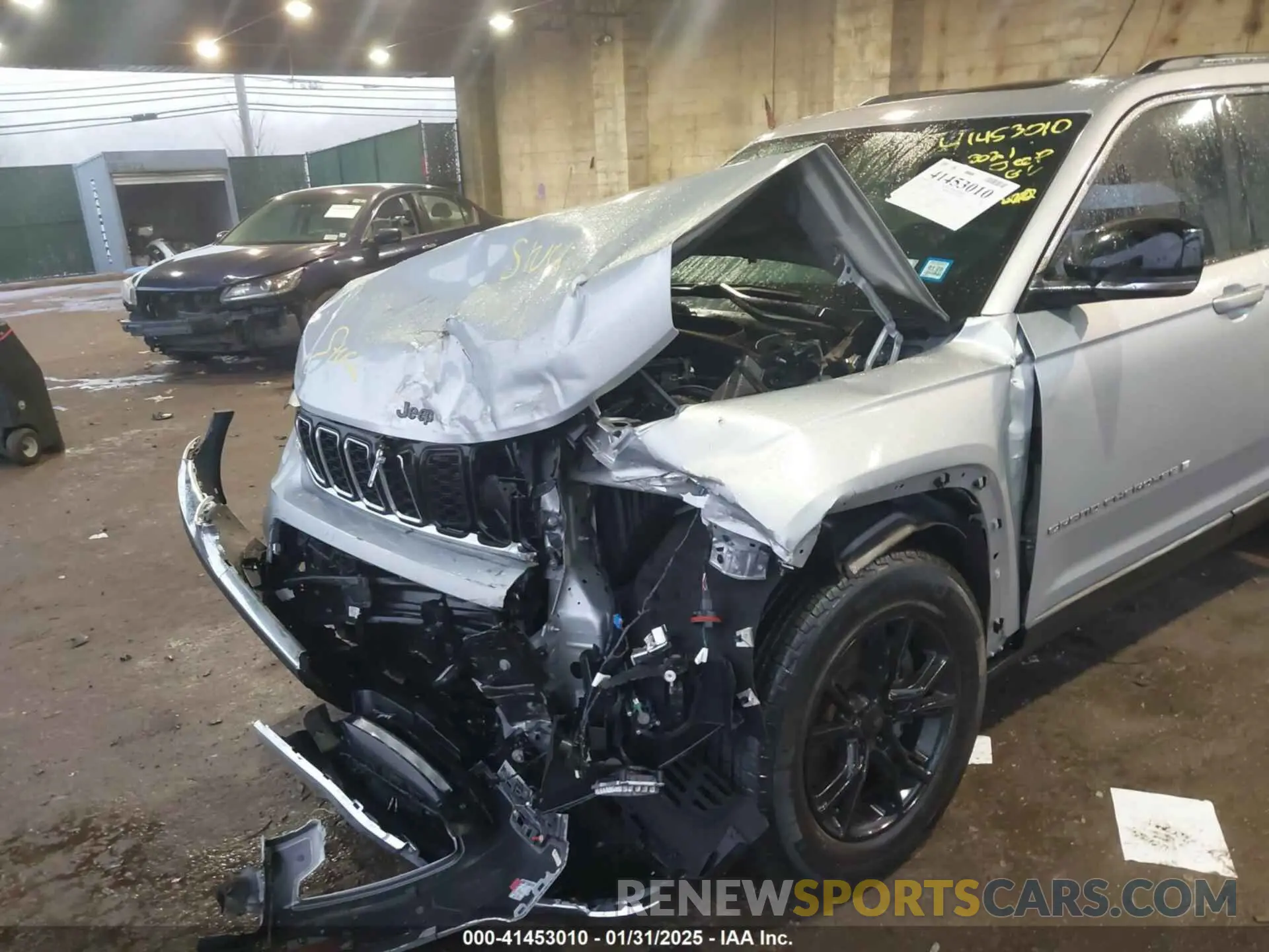 6 Photograph of a damaged car 1C4RJKBG3M8132574 JEEP GRAND CHEROKEE L 2021