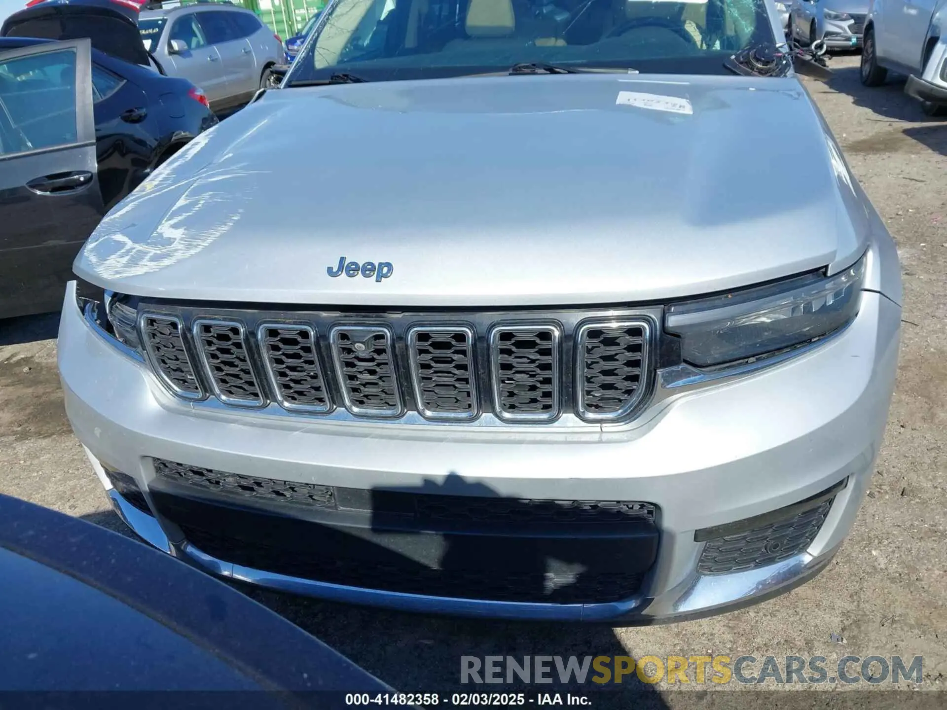 13 Photograph of a damaged car 1C4RJKBG4M8107229 JEEP GRAND CHEROKEE L 2021