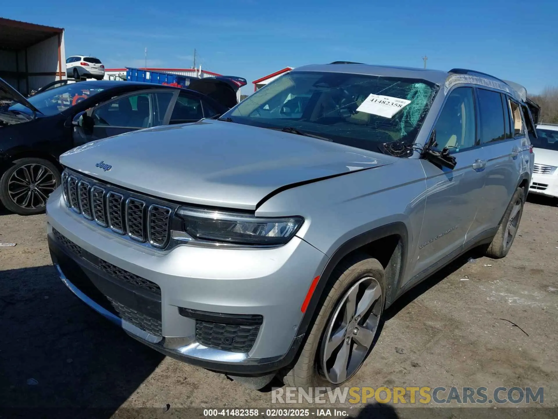 2 Photograph of a damaged car 1C4RJKBG4M8107229 JEEP GRAND CHEROKEE L 2021