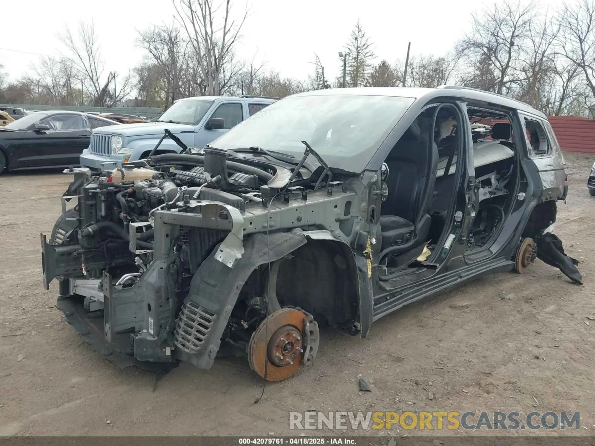2 Photograph of a damaged car 1C4RJKBG4M8121650 JEEP GRAND CHEROKEE L 2021