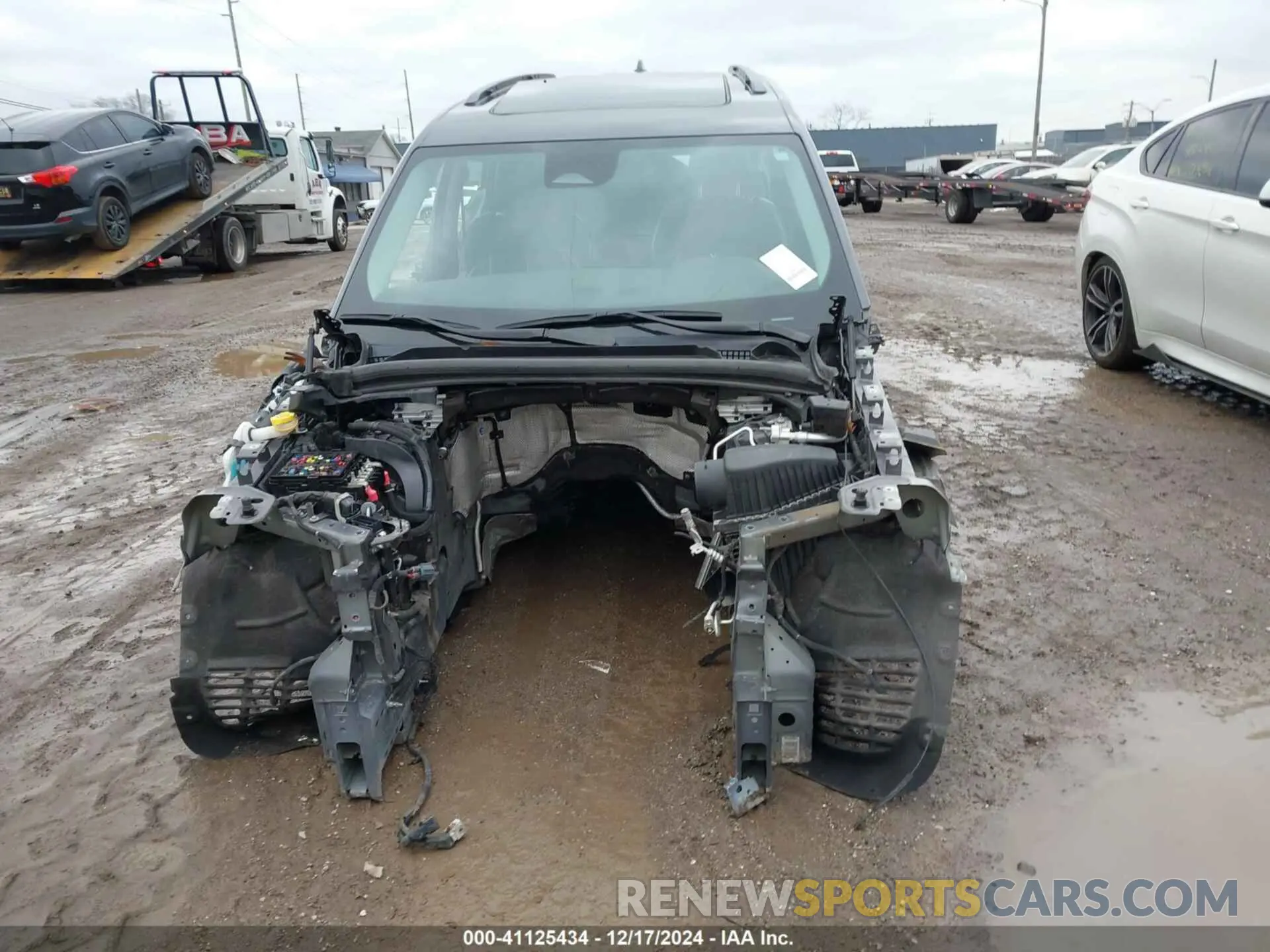 11 Photograph of a damaged car 1C4RJKBG4M8138710 JEEP GRAND CHEROKEE L 2021