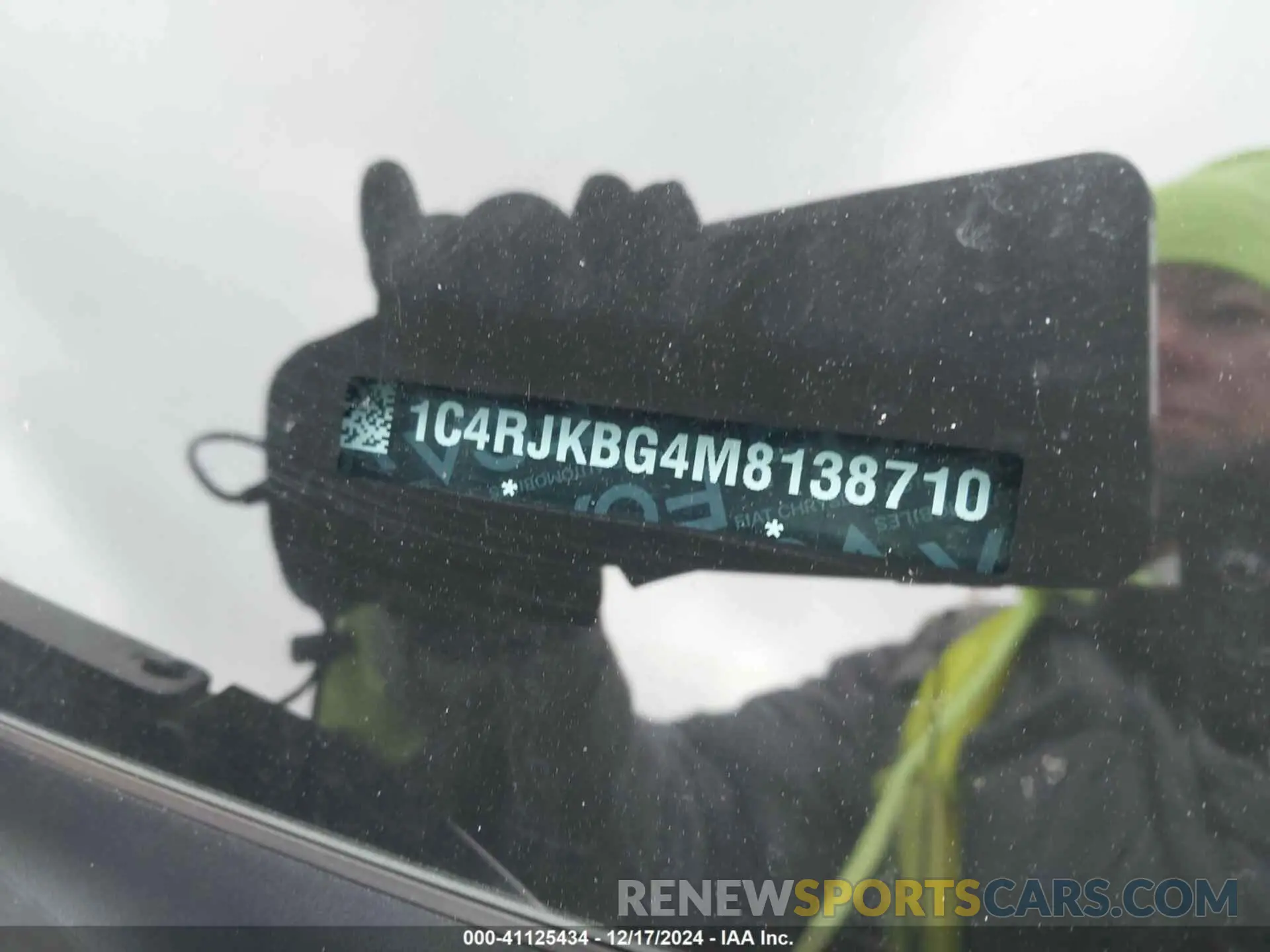 9 Photograph of a damaged car 1C4RJKBG4M8138710 JEEP GRAND CHEROKEE L 2021