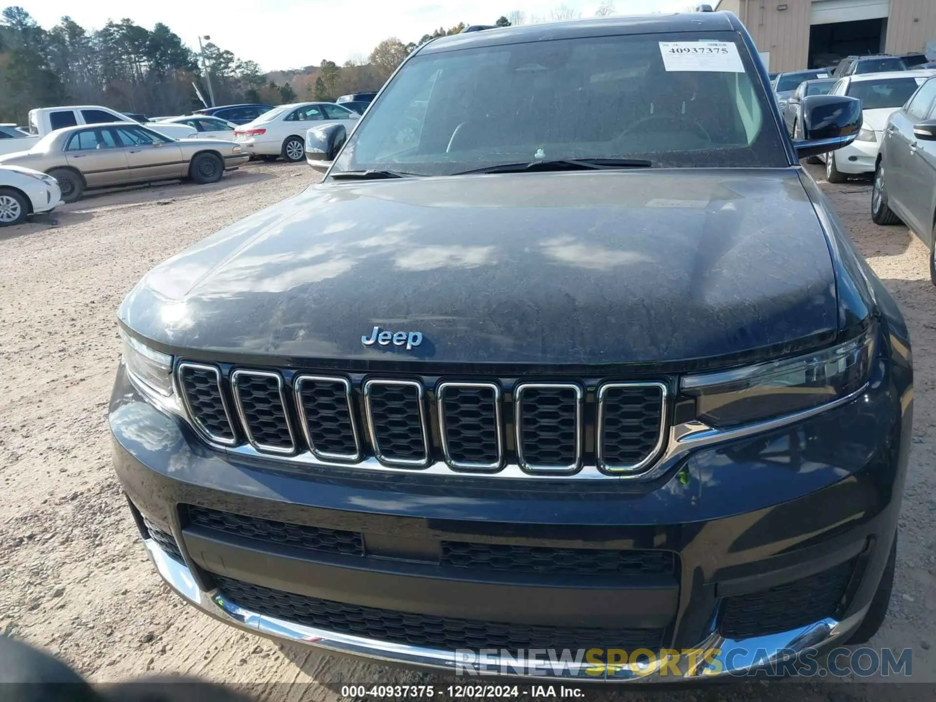 12 Photograph of a damaged car 1C4RJKBG6M8105885 JEEP GRAND CHEROKEE L 2021