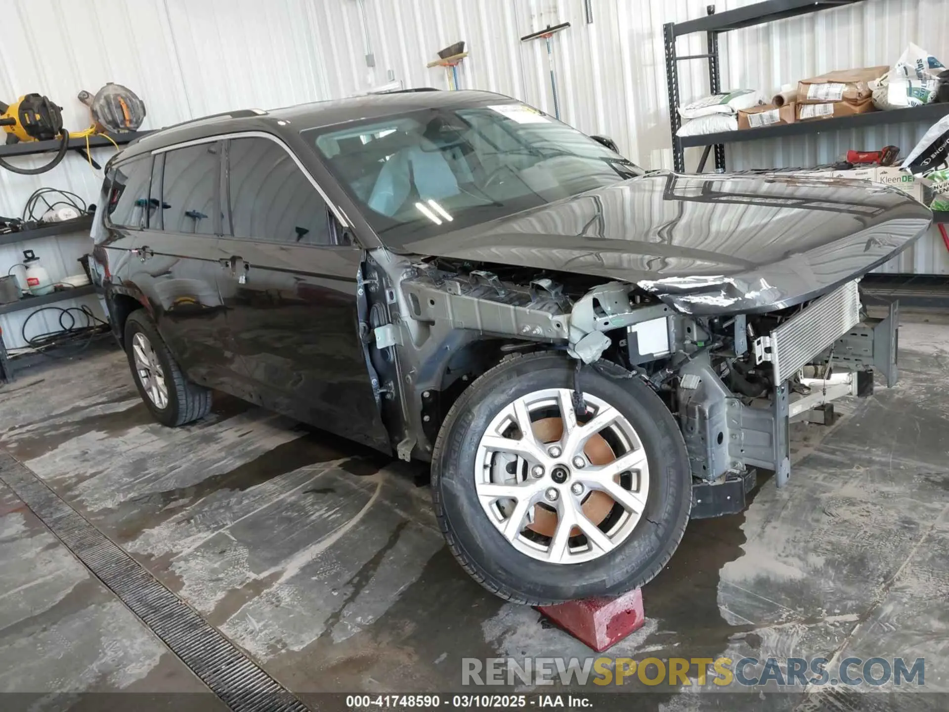 1 Photograph of a damaged car 1C4RJKBG6M8172857 JEEP GRAND CHEROKEE L 2021