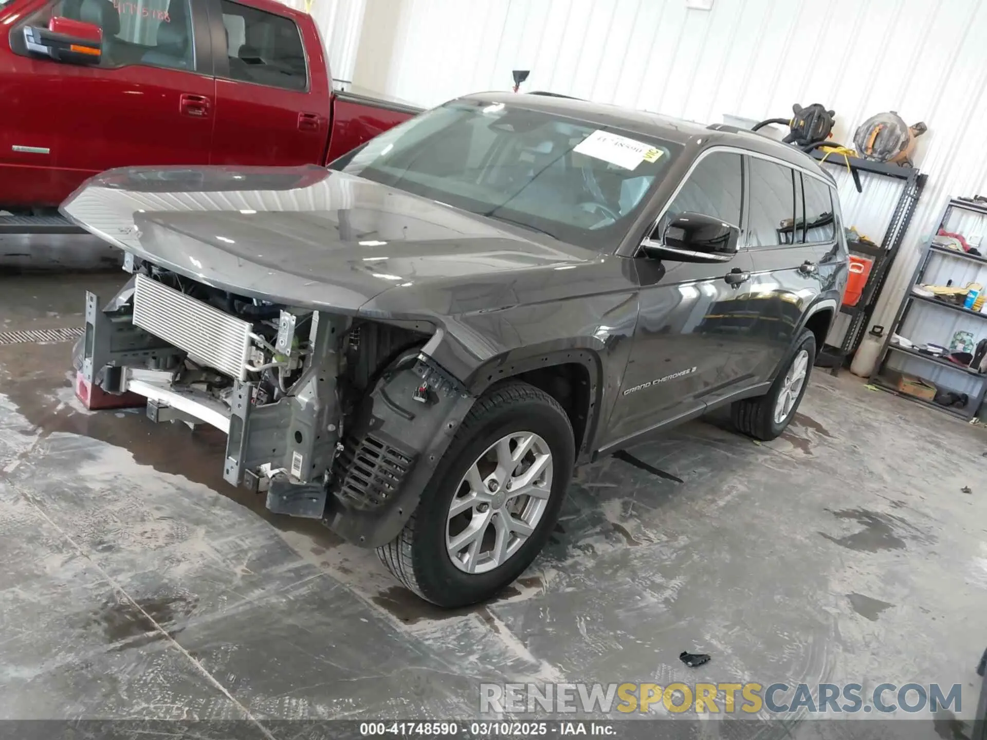 2 Photograph of a damaged car 1C4RJKBG6M8172857 JEEP GRAND CHEROKEE L 2021