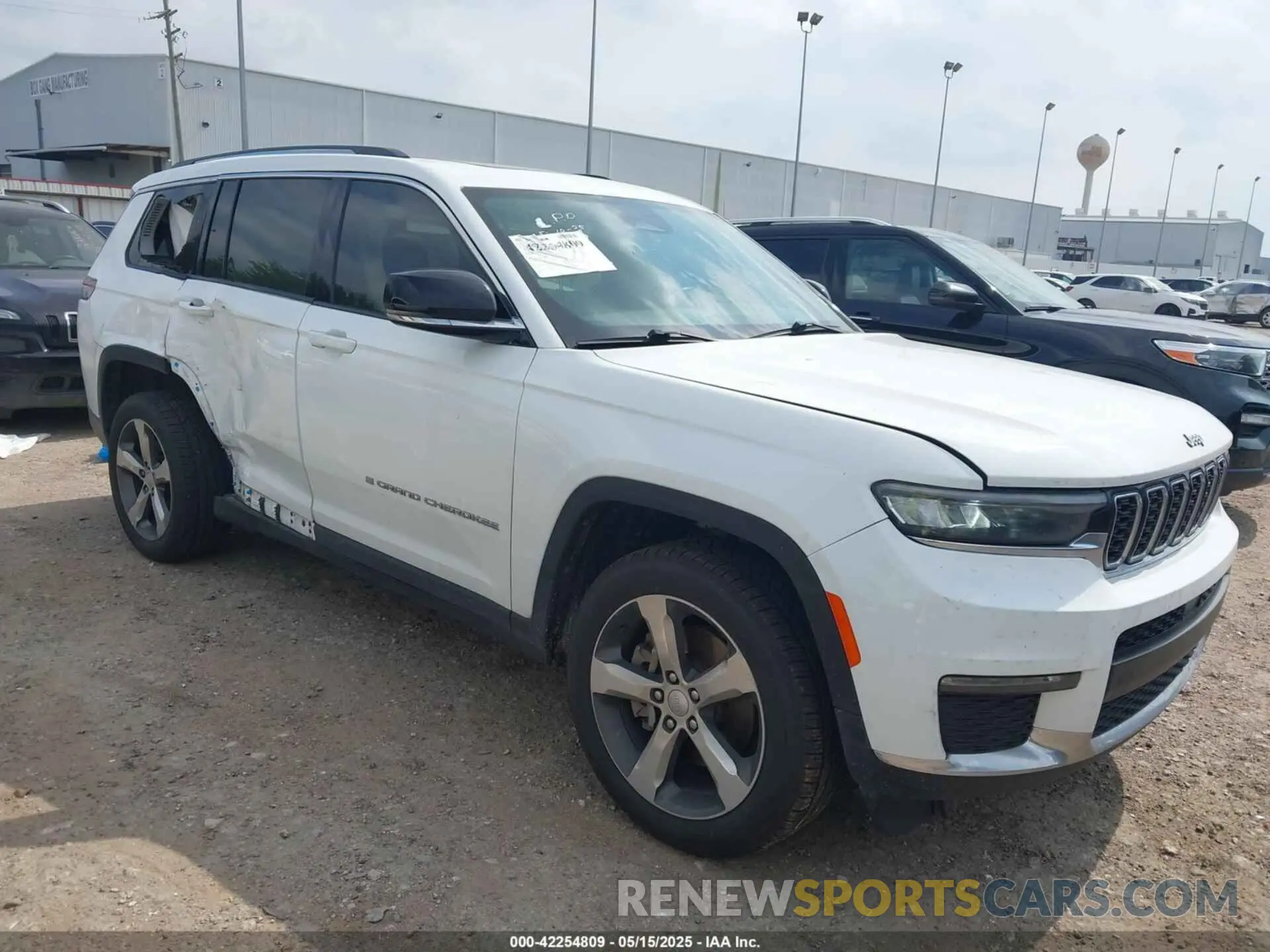 1 Photograph of a damaged car 1C4RJKBG7M8101781 JEEP GRAND CHEROKEE L 2021