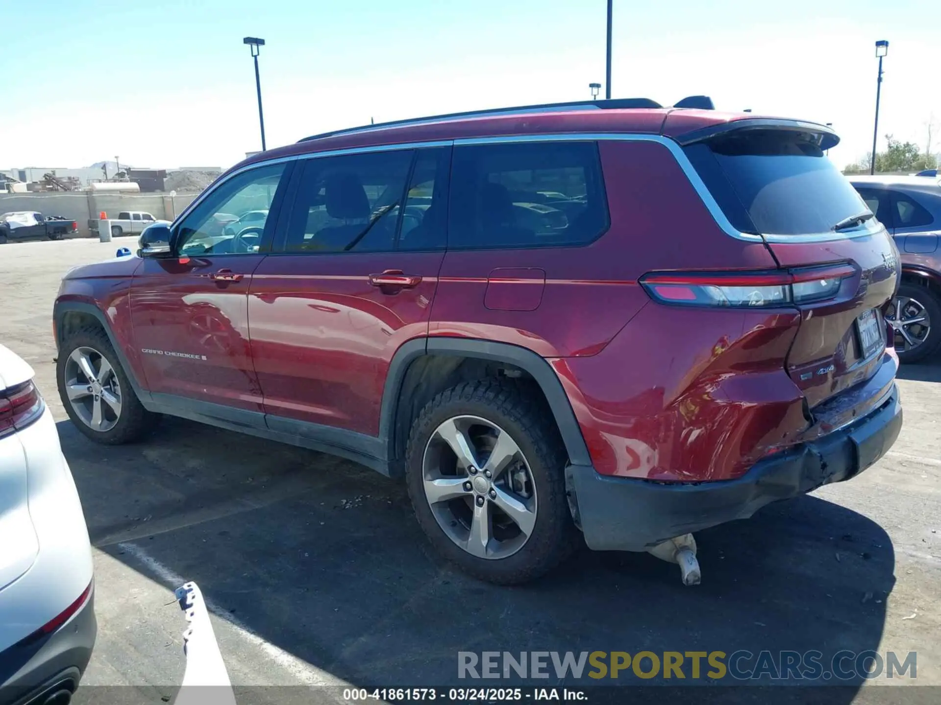 14 Photograph of a damaged car 1C4RJKBG7M8127961 JEEP GRAND CHEROKEE L 2021