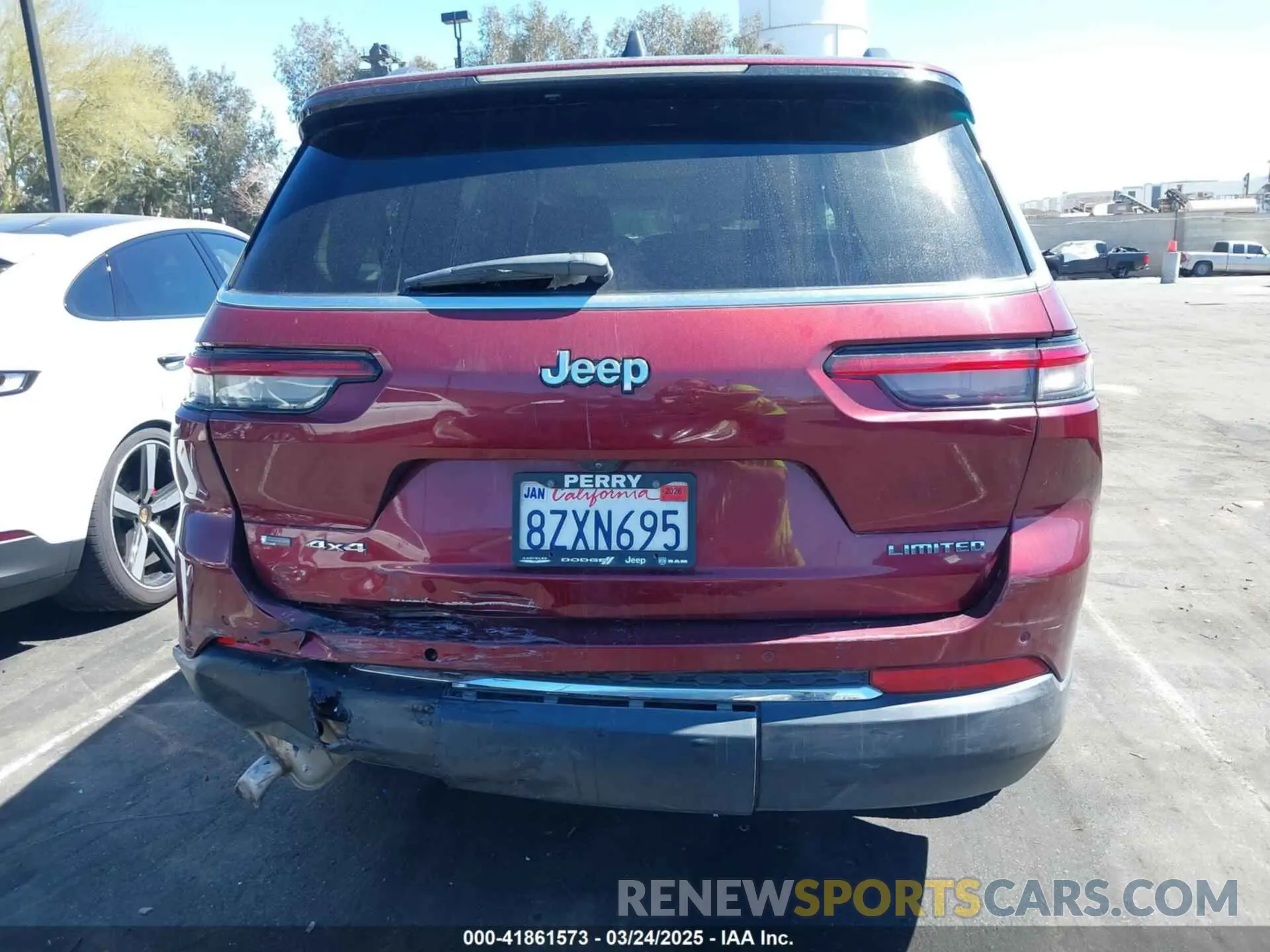 16 Photograph of a damaged car 1C4RJKBG7M8127961 JEEP GRAND CHEROKEE L 2021