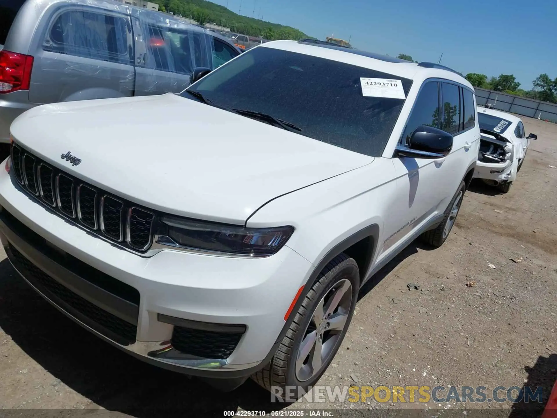 16 Photograph of a damaged car 1C4RJKBG7M8191045 JEEP GRAND CHEROKEE L 2021