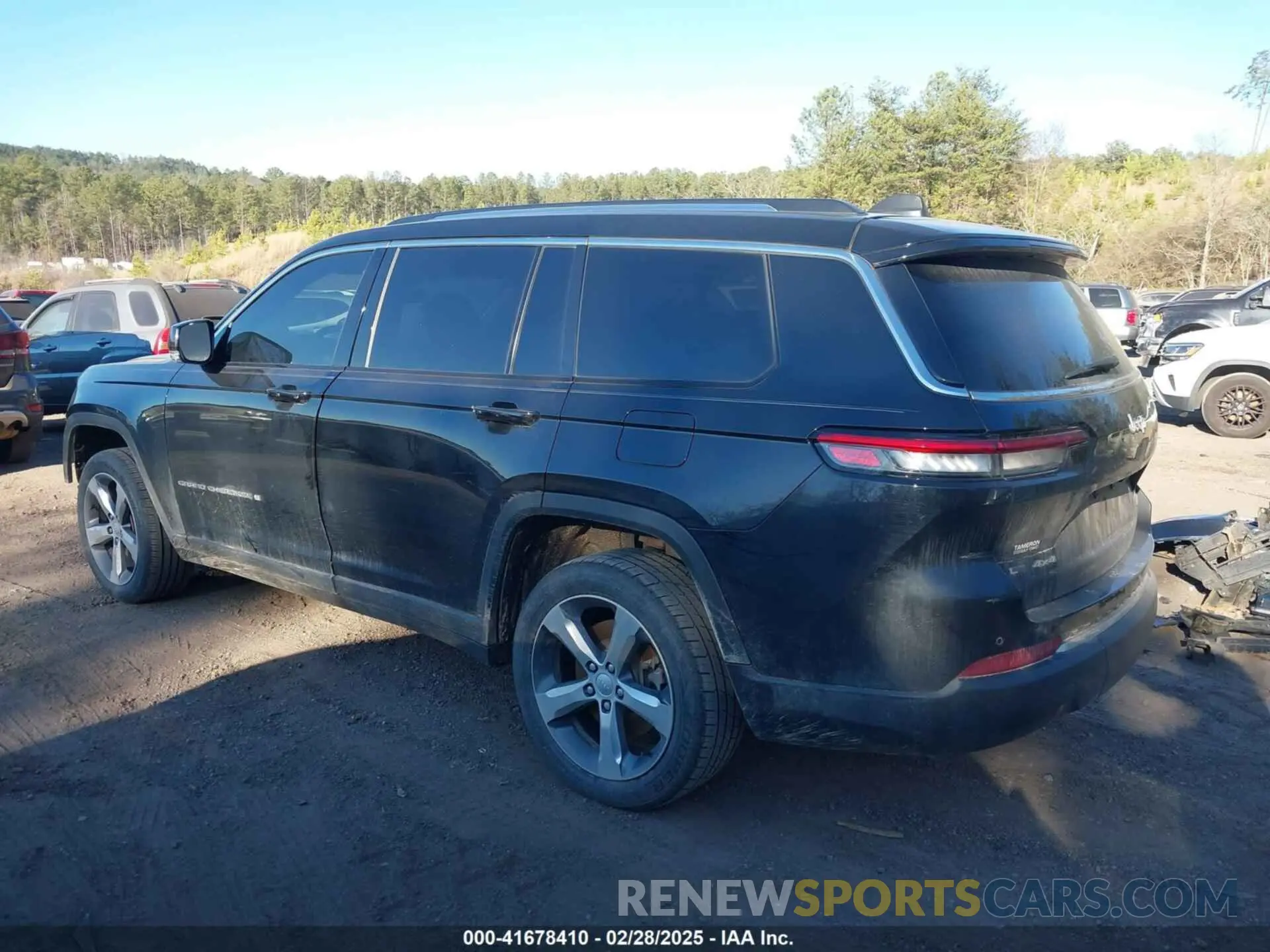 14 Photograph of a damaged car 1C4RJKBG8M8101370 JEEP GRAND CHEROKEE L 2021