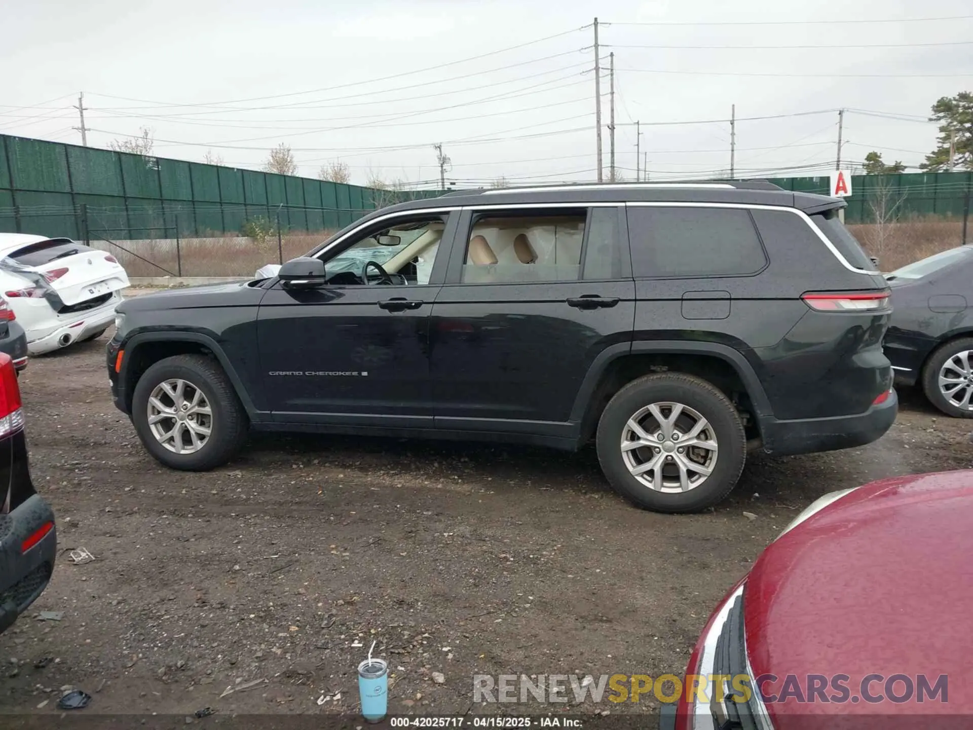 14 Photograph of a damaged car 1C4RJKBG8M8129993 JEEP GRAND CHEROKEE L 2021