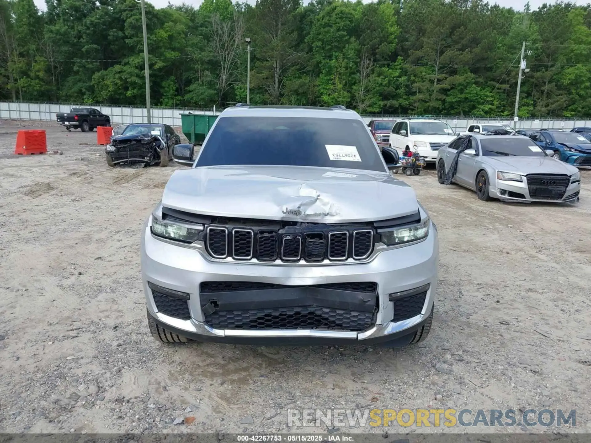 6 Photograph of a damaged car 1C4RJKBG8M8207124 JEEP GRAND CHEROKEE L 2021