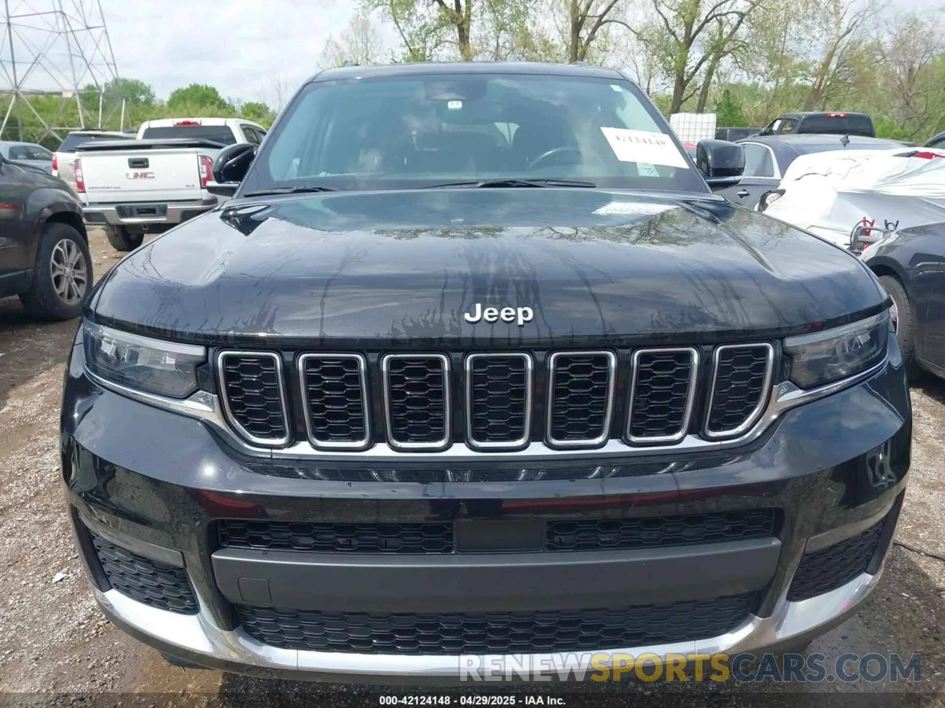 12 Photograph of a damaged car 1C4RJKBG9M8212199 JEEP GRAND CHEROKEE L 2021