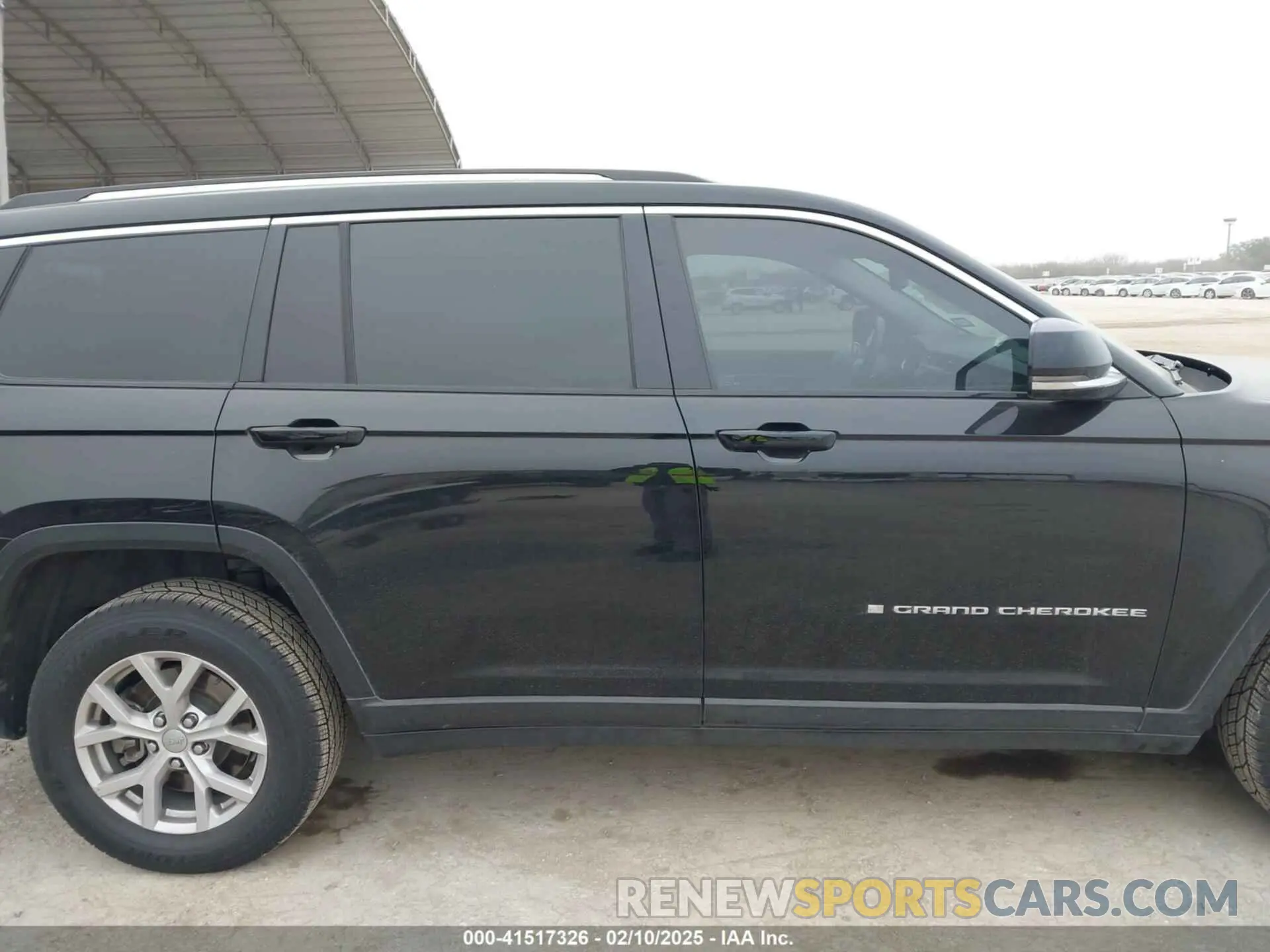 13 Photograph of a damaged car 1C4RJKBGXM8105808 JEEP GRAND CHEROKEE L 2021
