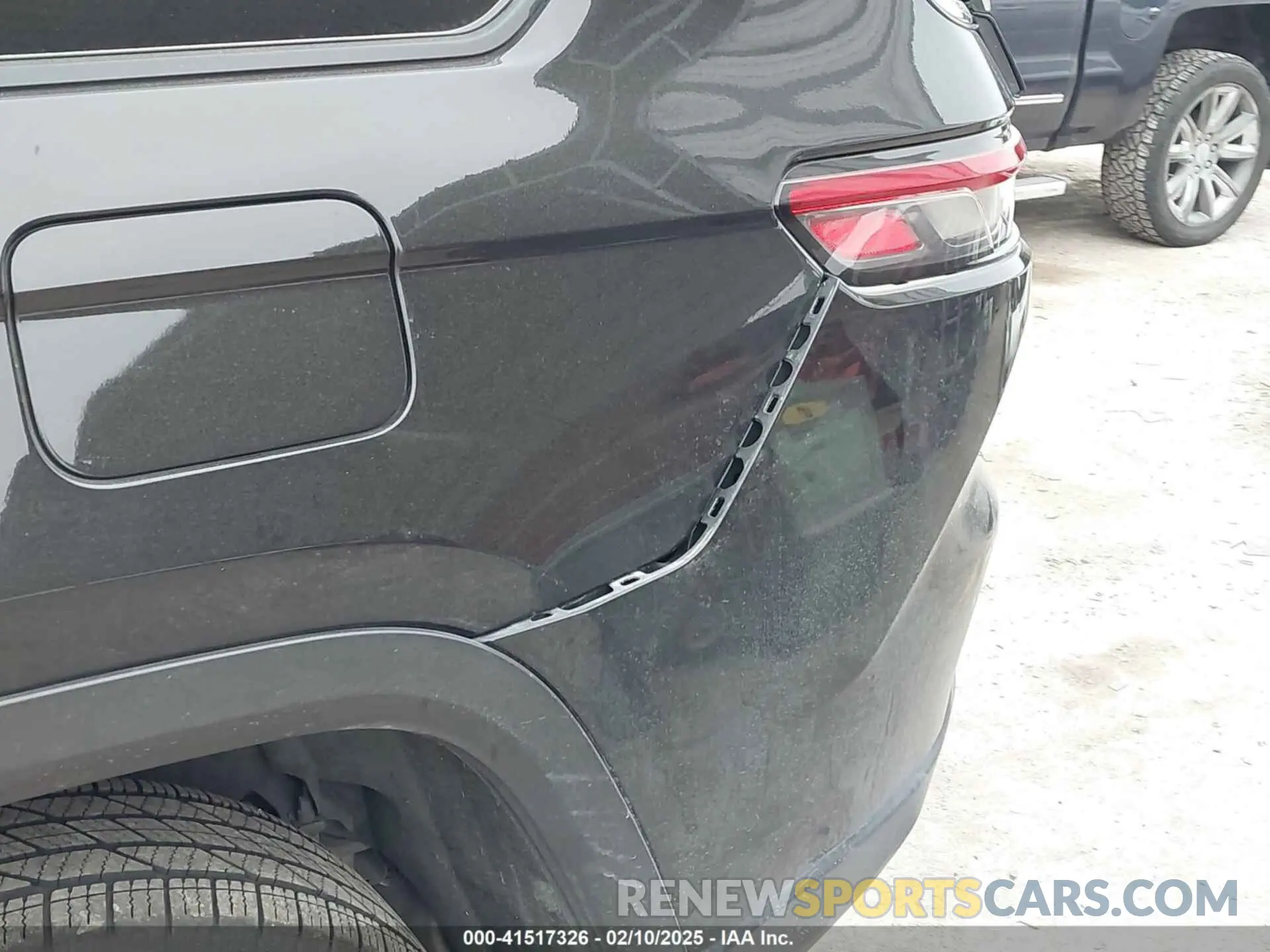 6 Photograph of a damaged car 1C4RJKBGXM8105808 JEEP GRAND CHEROKEE L 2021