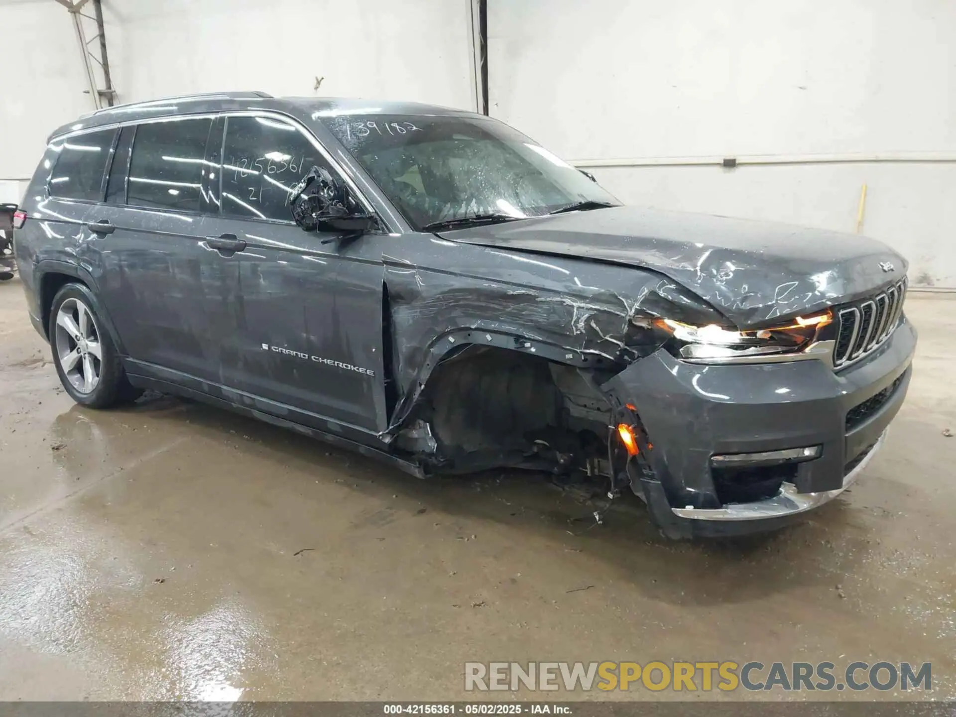 1 Photograph of a damaged car 1C4RJKBGXM8139182 JEEP GRAND CHEROKEE L 2021