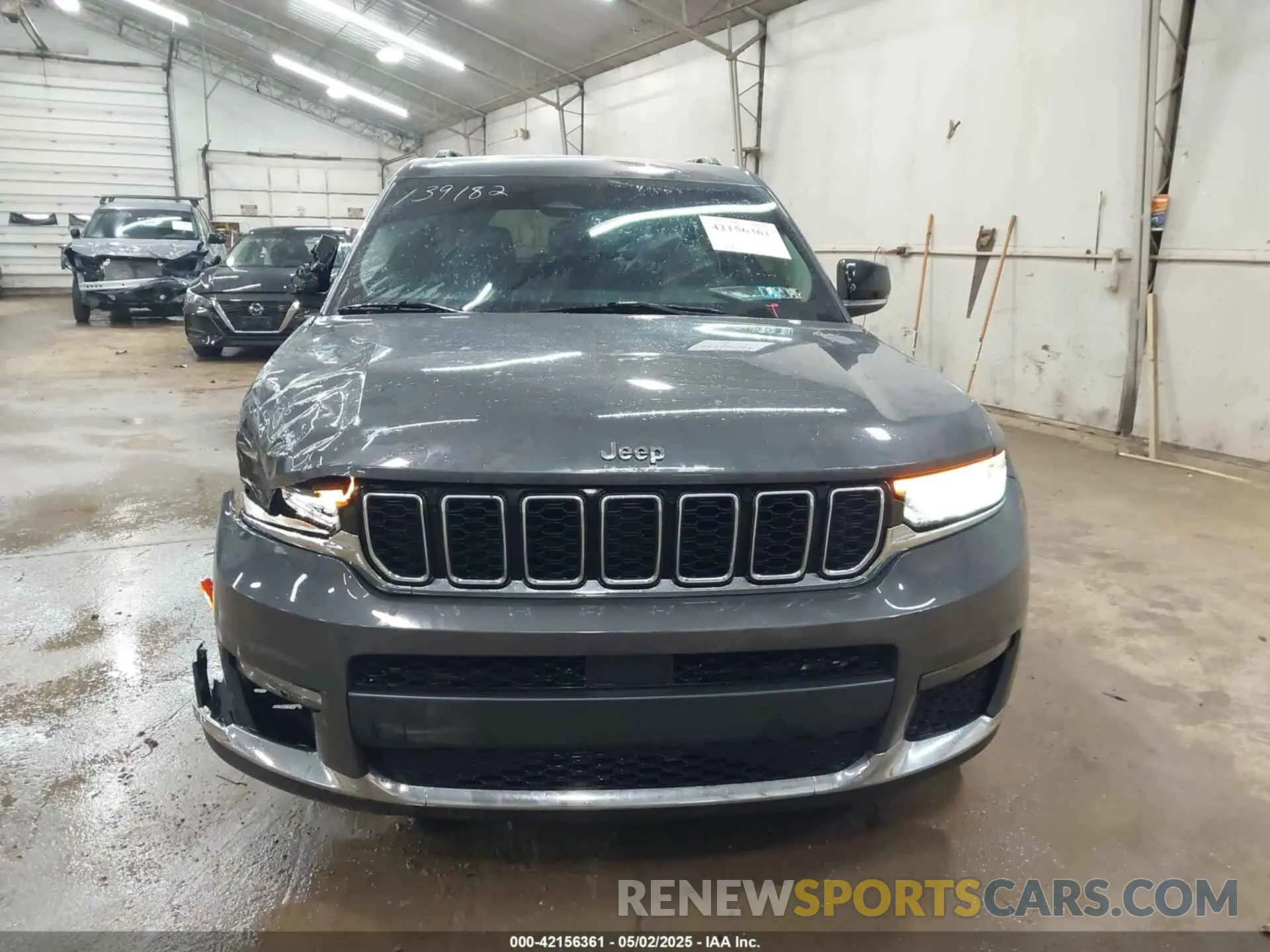 12 Photograph of a damaged car 1C4RJKBGXM8139182 JEEP GRAND CHEROKEE L 2021