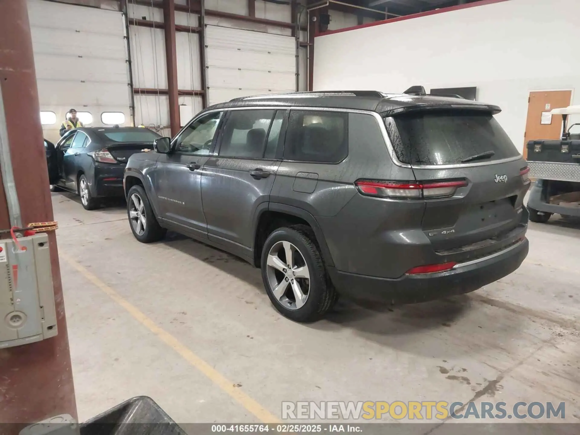 3 Photograph of a damaged car 1C4RJKBGXM8139926 JEEP GRAND CHEROKEE L 2021