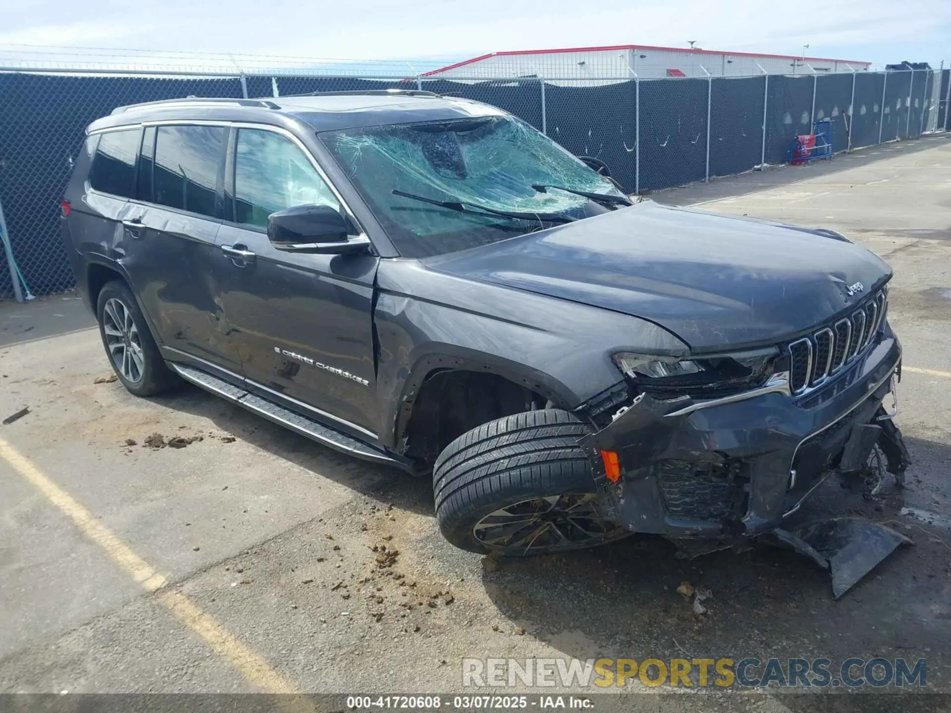 1 Photograph of a damaged car 1C4RJKDG0M8179171 JEEP GRAND CHEROKEE L 2021