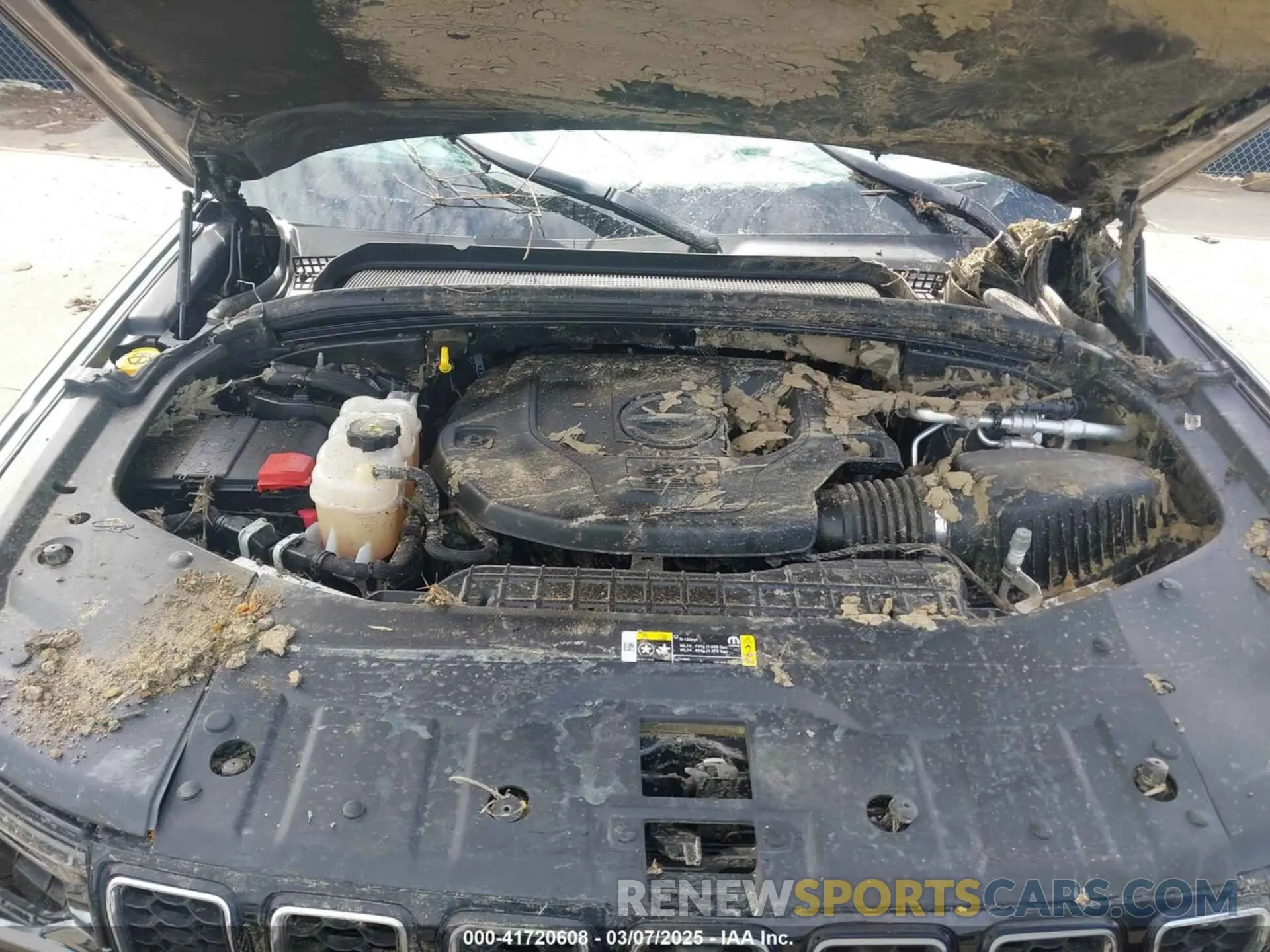 10 Photograph of a damaged car 1C4RJKDG0M8179171 JEEP GRAND CHEROKEE L 2021