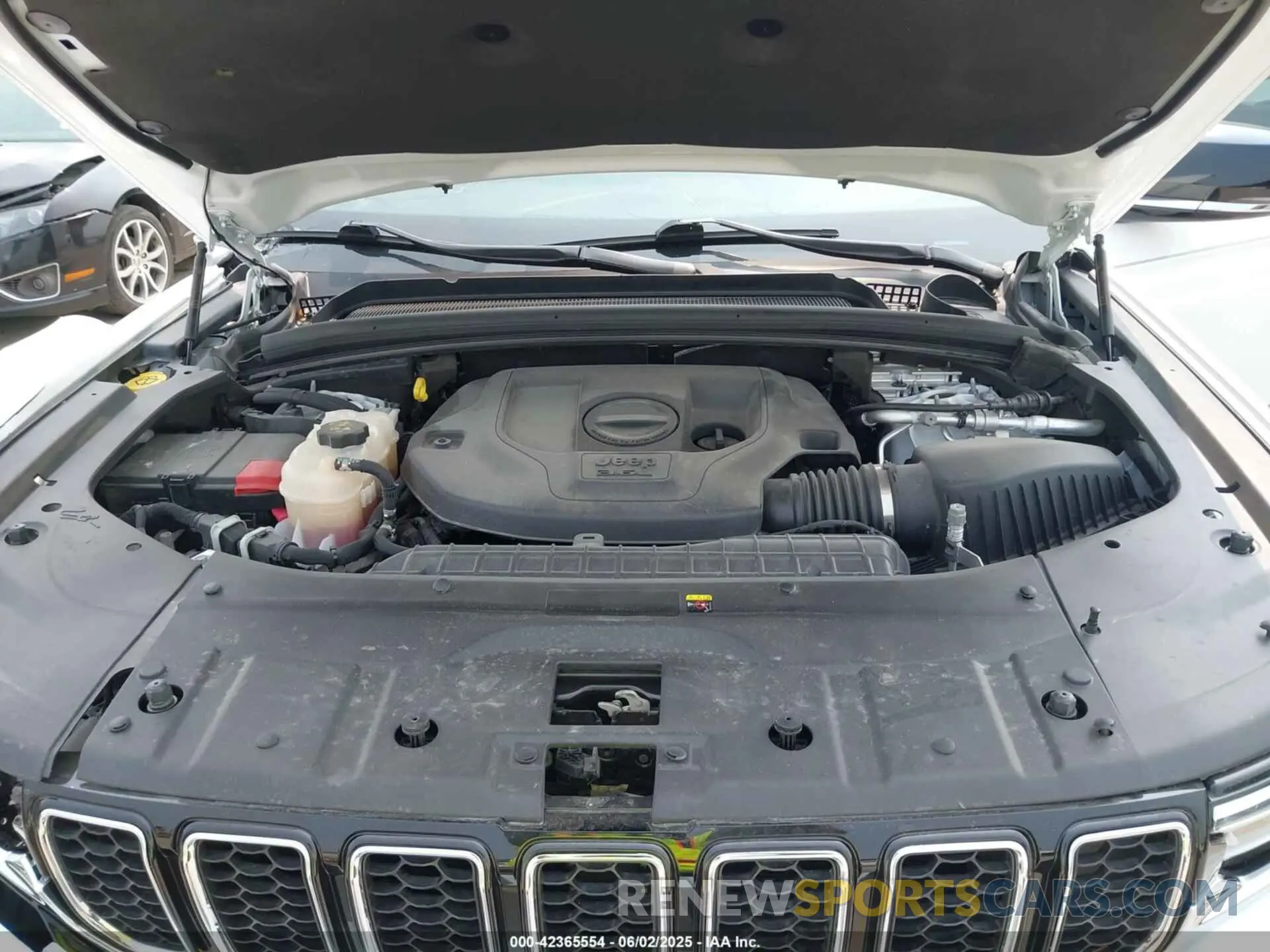 10 Photograph of a damaged car 1C4RJKDG7M8132493 JEEP GRAND CHEROKEE L 2021