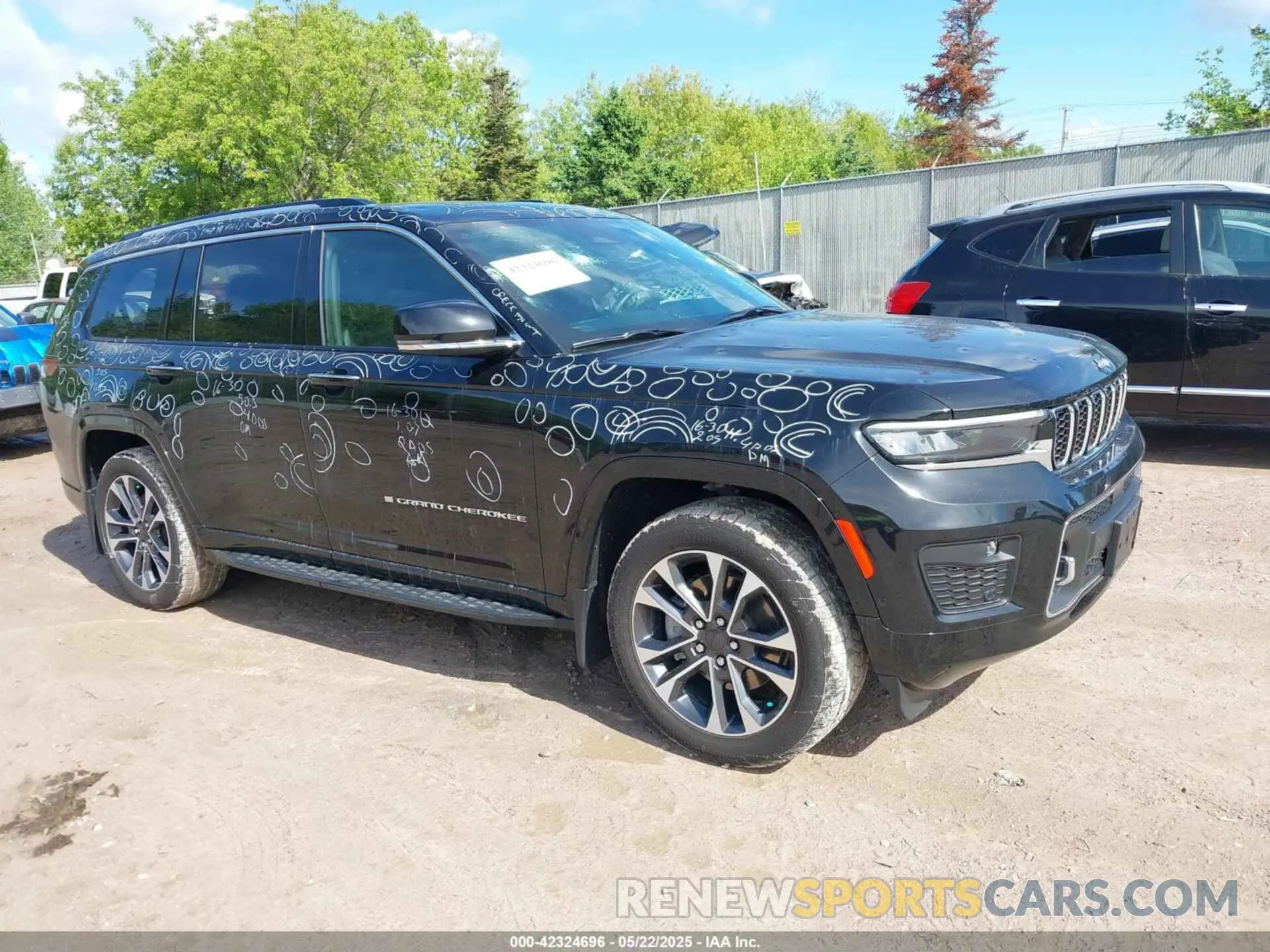 1 Photograph of a damaged car 1C4RJKDG9M8119728 JEEP GRAND CHEROKEE L 2021