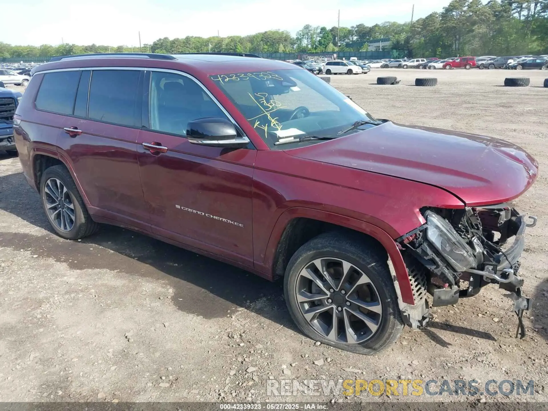 1 Photograph of a damaged car 1C4RJKDG9M8132351 JEEP GRAND CHEROKEE L 2021