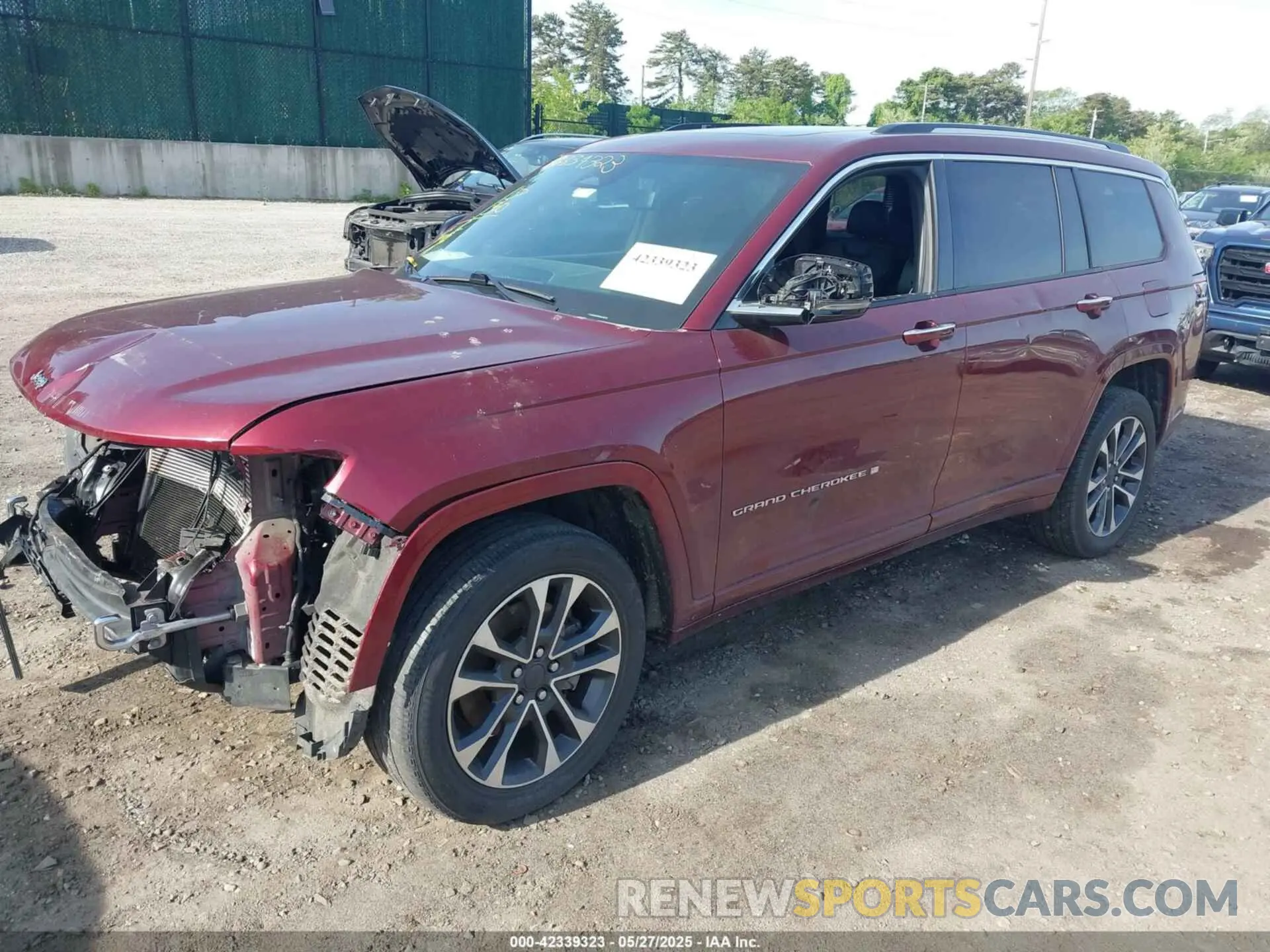 2 Photograph of a damaged car 1C4RJKDG9M8132351 JEEP GRAND CHEROKEE L 2021