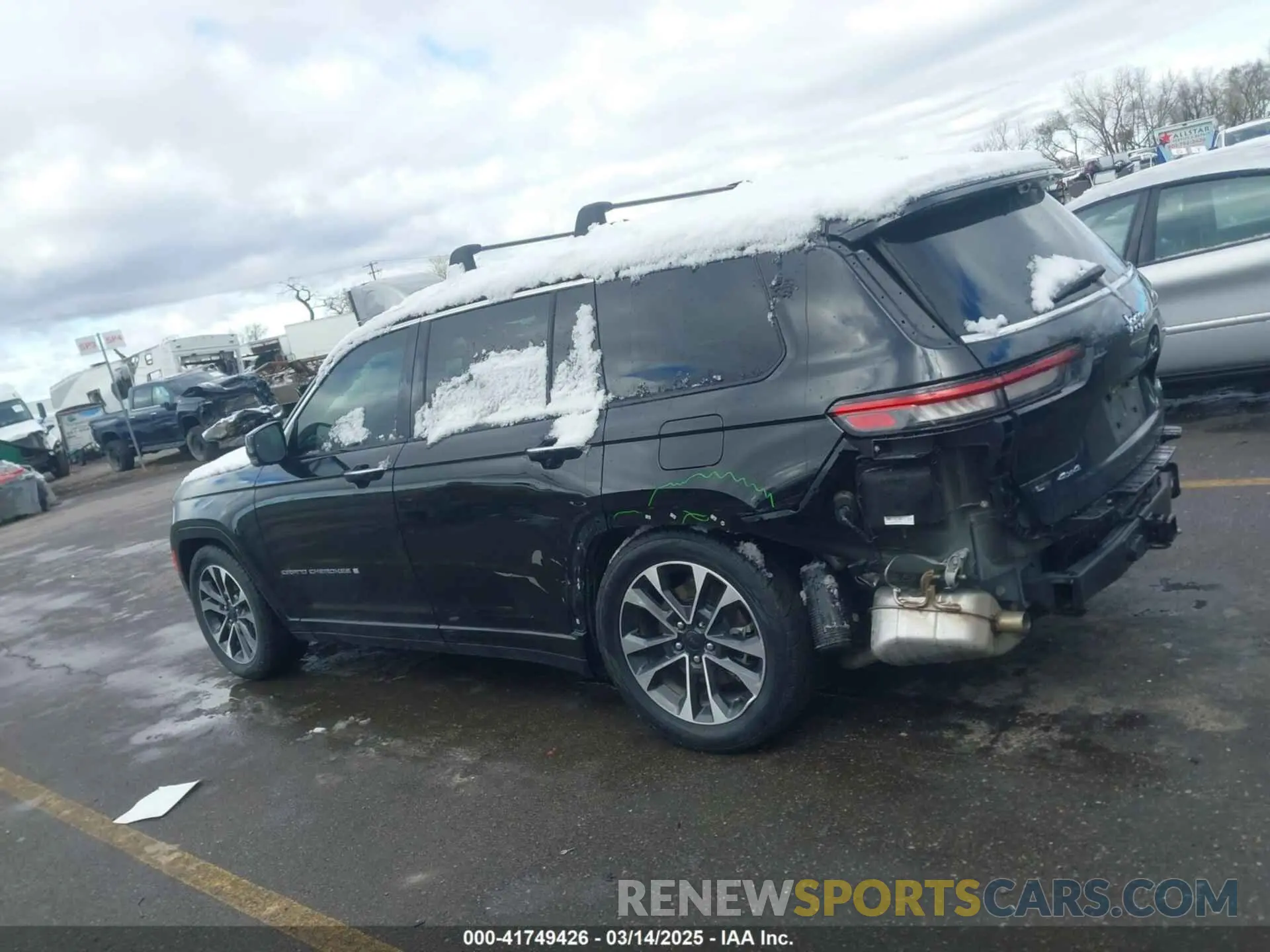 14 Photograph of a damaged car 1C4RJKDT0M8197067 JEEP GRAND CHEROKEE L 2021