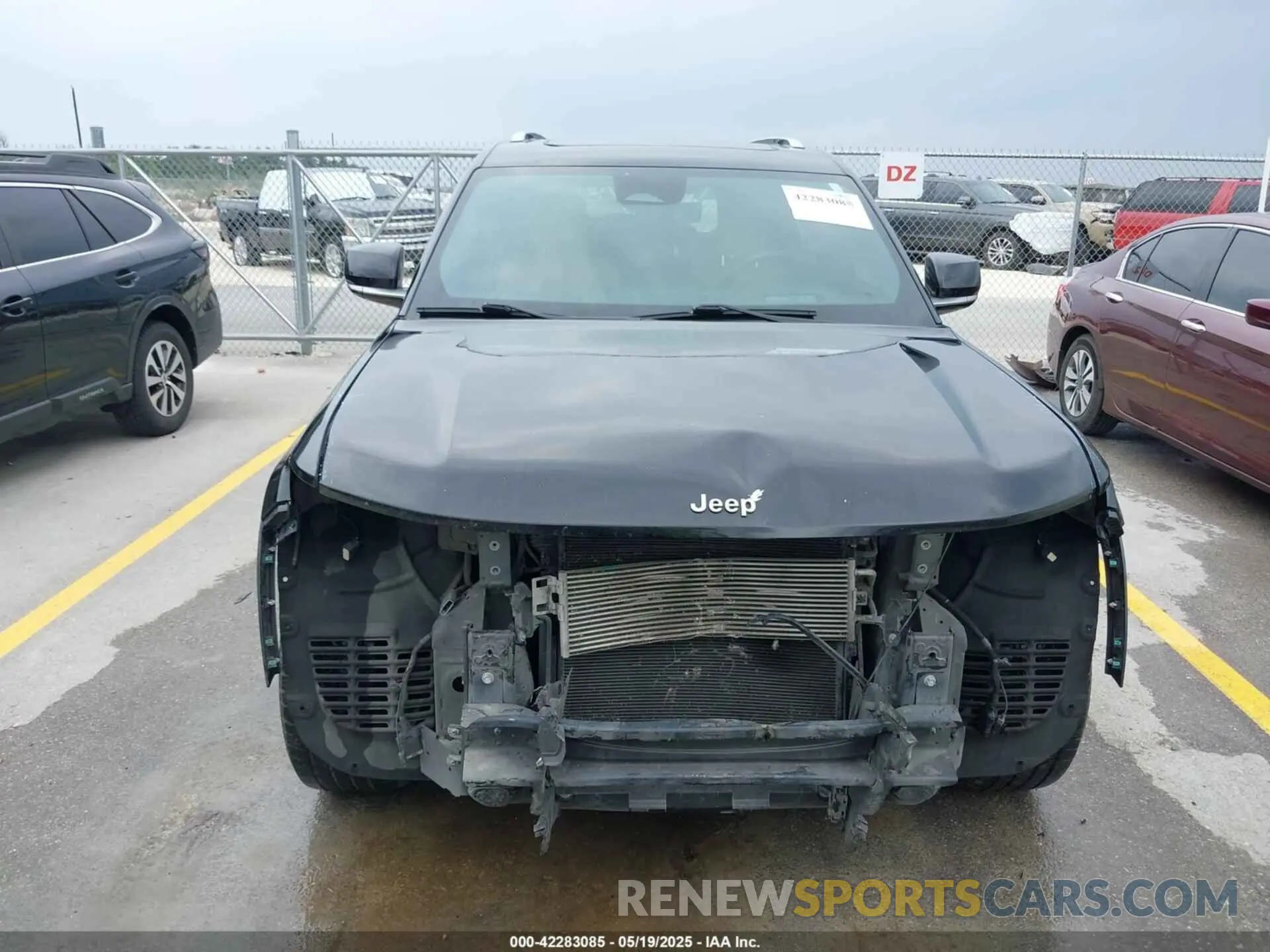 6 Photograph of a damaged car 1C4RJKEG8M8106466 JEEP GRAND CHEROKEE L 2021