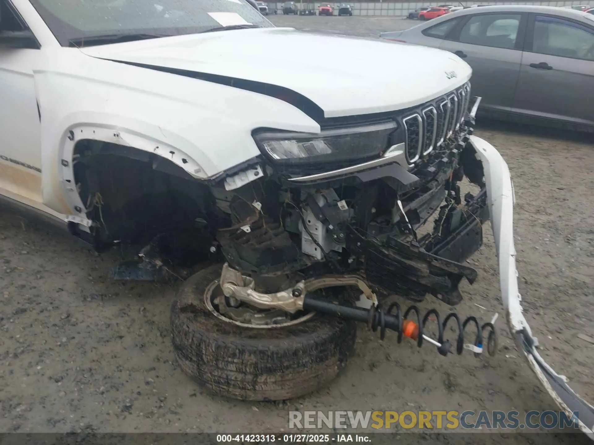 6 Photograph of a damaged car 1C4RJJAG6N8608944 JEEP GRAND CHEROKEE L 2022