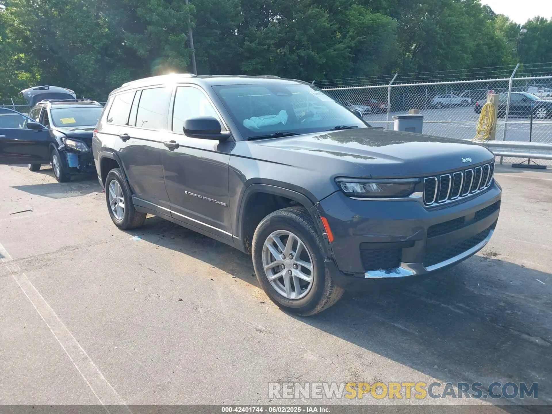1 Photograph of a damaged car 1C4RJJAG7N8630905 JEEP GRAND CHEROKEE L 2022