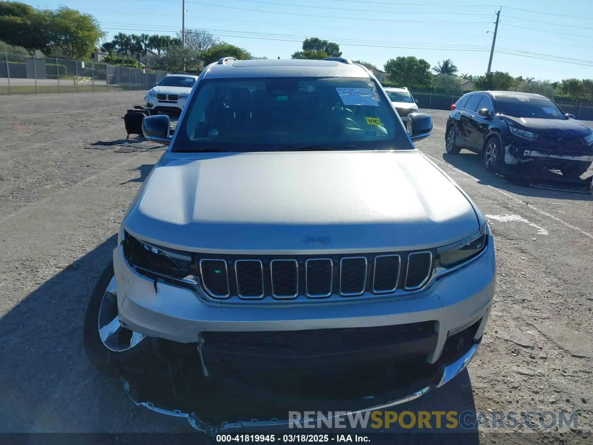12 Photograph of a damaged car 1C4RJJBGXN8528951 JEEP GRAND CHEROKEE L 2022