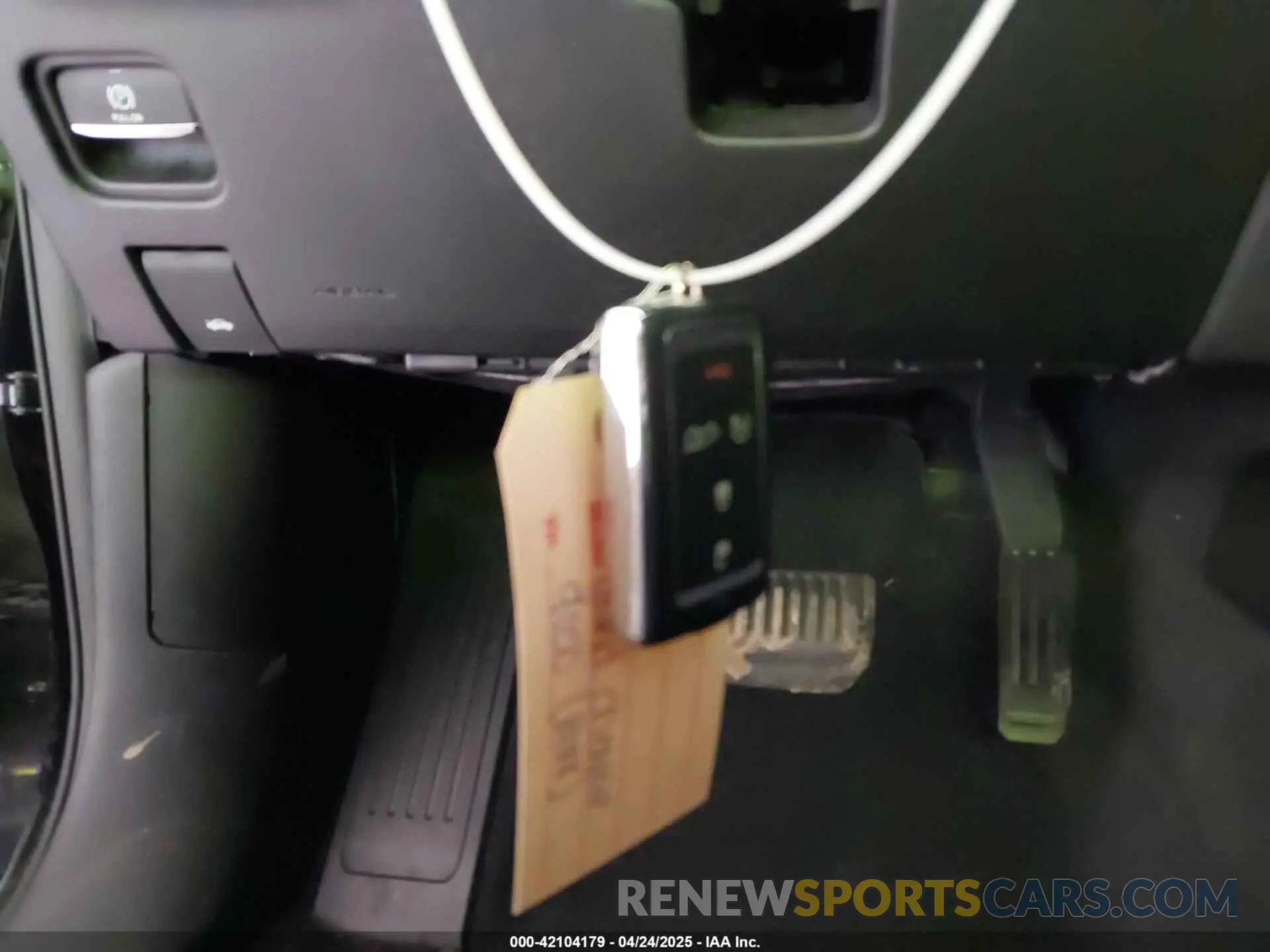 11 Photograph of a damaged car 1C4RJJBGXN8529050 JEEP GRAND CHEROKEE L 2022