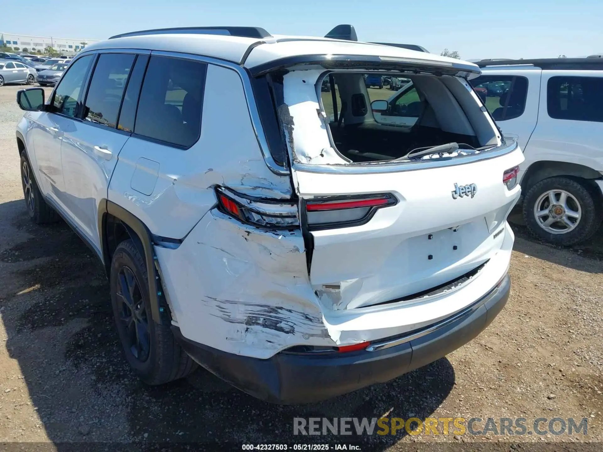 6 Photograph of a damaged car 1C4RJJBGXN8567118 JEEP GRAND CHEROKEE L 2022