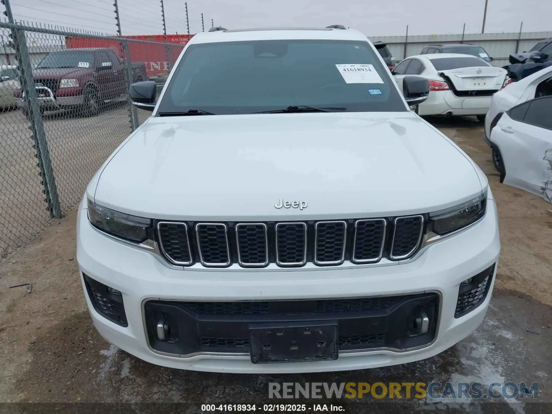 12 Photograph of a damaged car 1C4RJJDG9N8517470 JEEP GRAND CHEROKEE L 2022