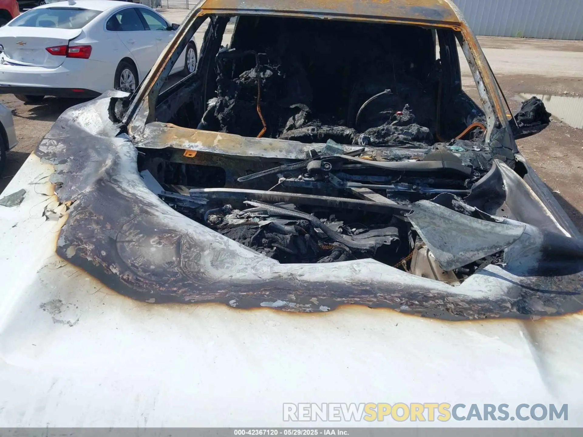 10 Photograph of a damaged car 1C4RJKAG4N8617583 JEEP GRAND CHEROKEE L 2022