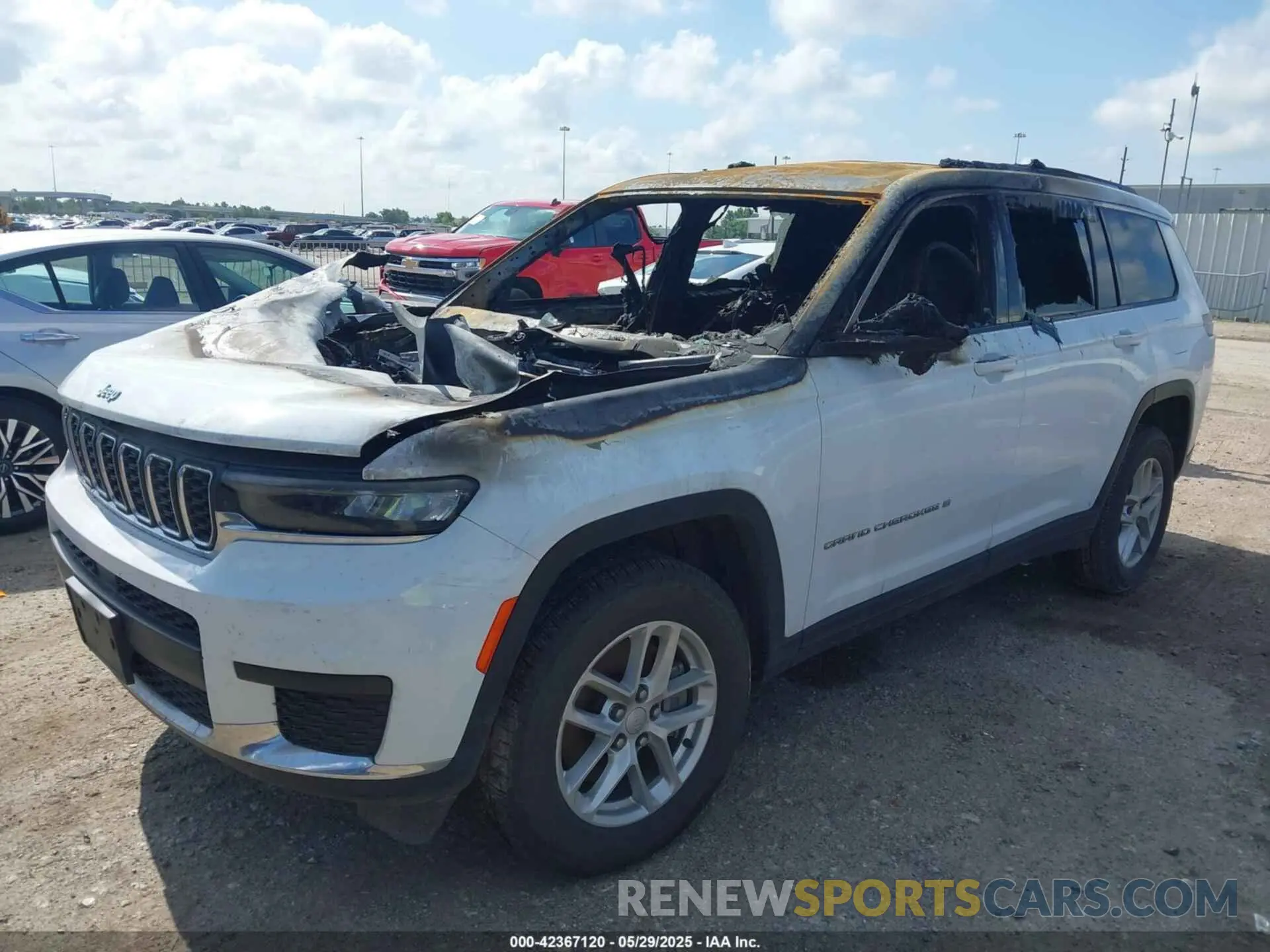 2 Photograph of a damaged car 1C4RJKAG4N8617583 JEEP GRAND CHEROKEE L 2022