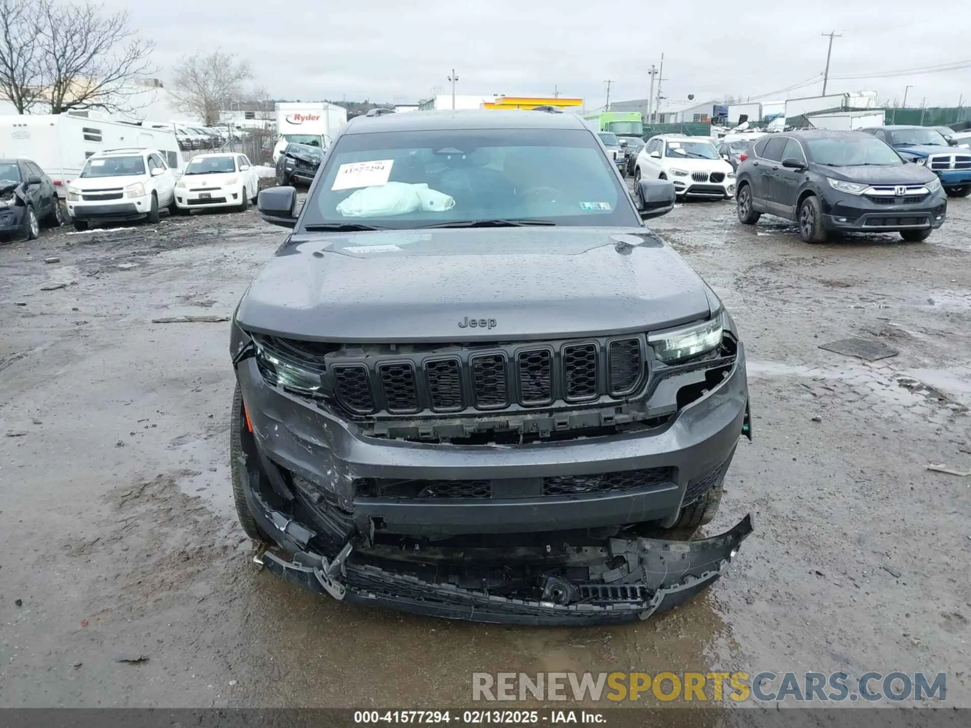 13 Photograph of a damaged car 1C4RJKAG6N8575787 JEEP GRAND CHEROKEE L 2022