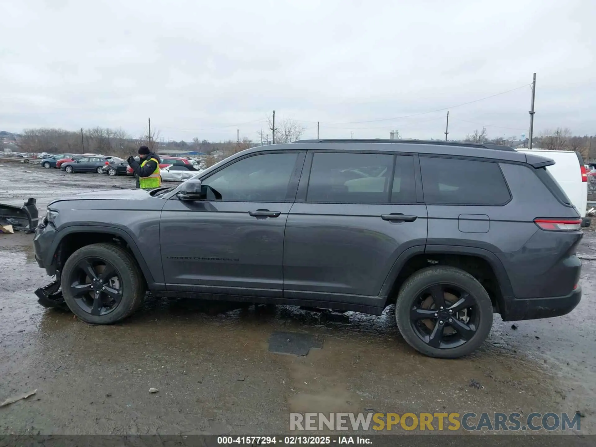 15 Photograph of a damaged car 1C4RJKAG6N8575787 JEEP GRAND CHEROKEE L 2022