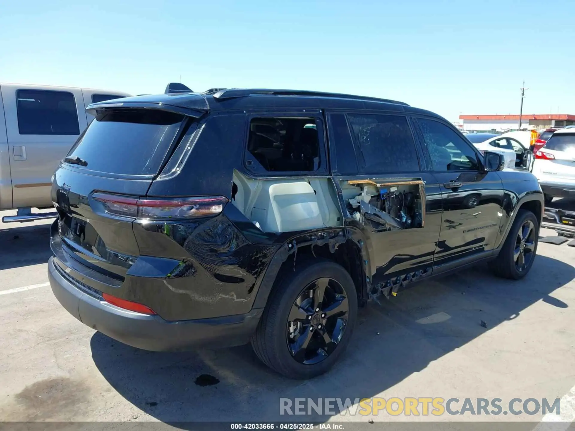 6 Photograph of a damaged car 1C4RJKAG9N8545585 JEEP GRAND CHEROKEE L 2022